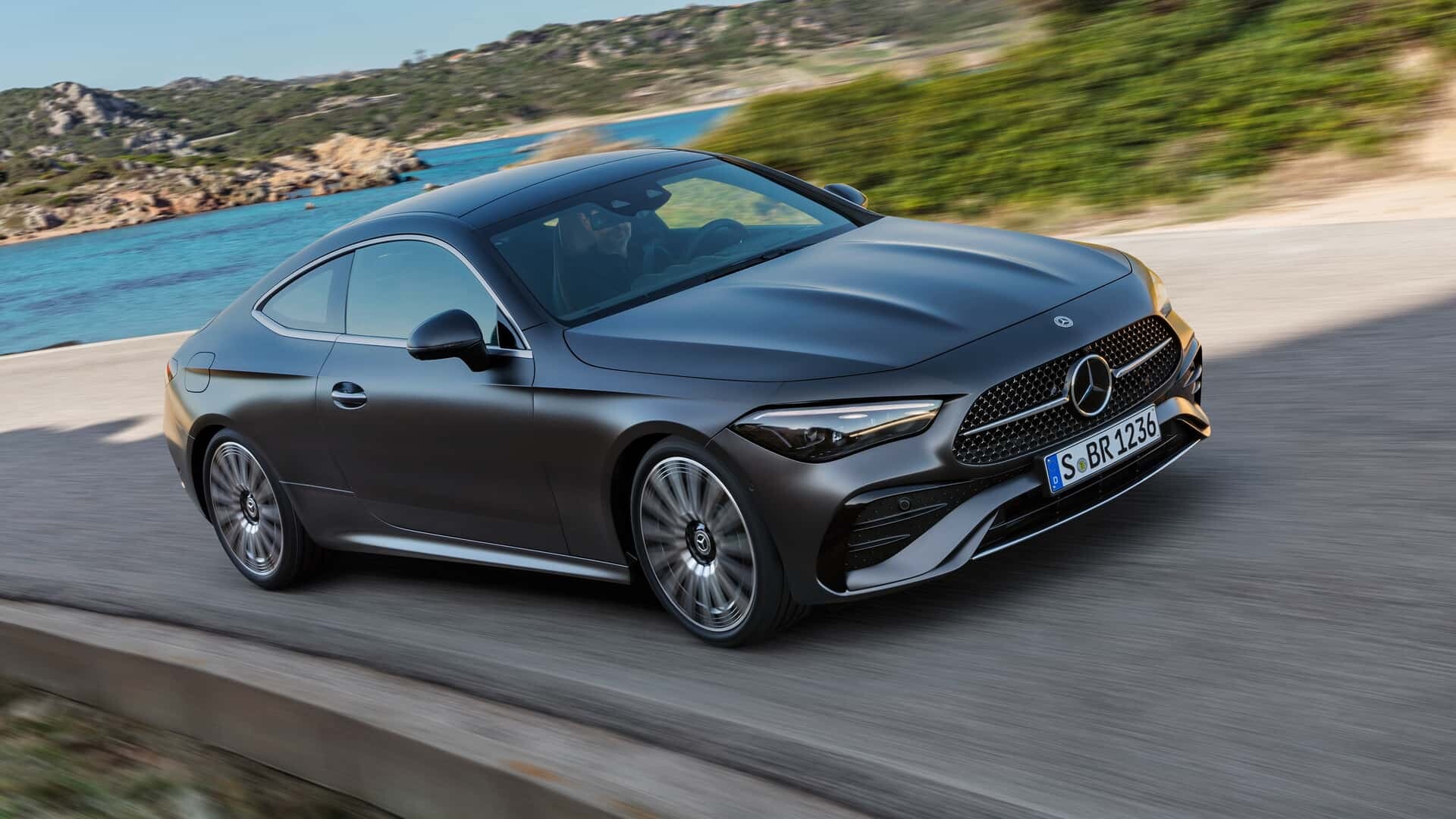 Novi Mercedes-Benz CLE Coupe: eleganca večnega kupeja