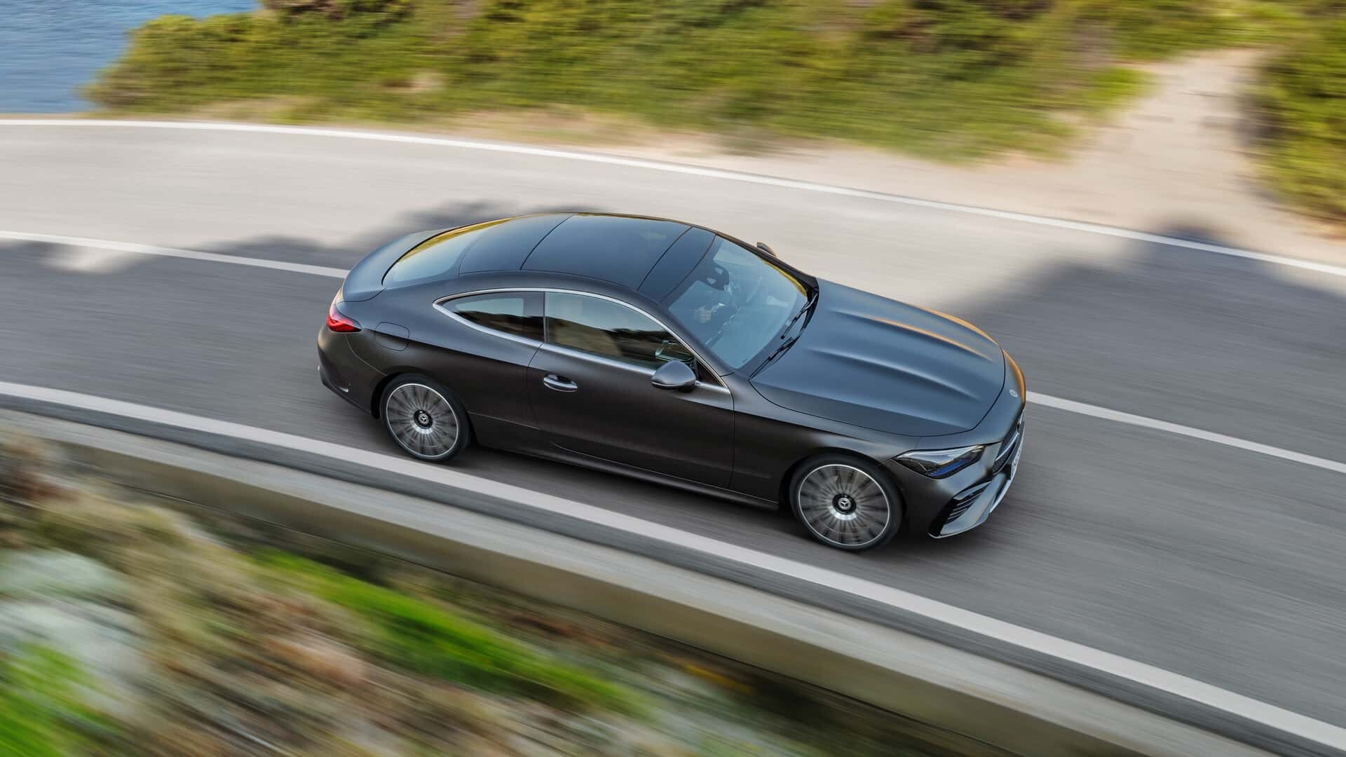 Novi Mercedes-Benz CLE Coupe: eleganca večnega kupeja