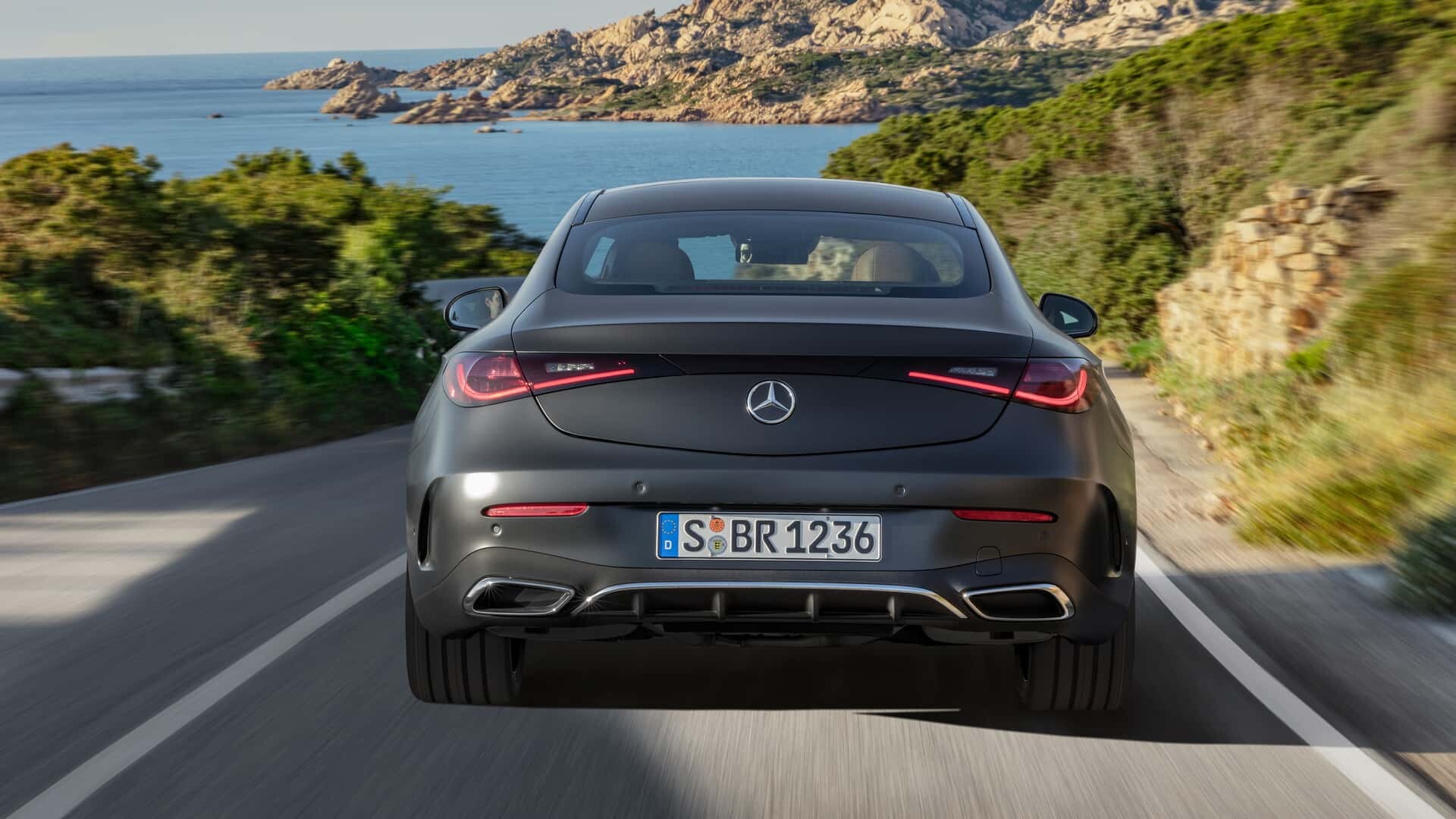 Novi Mercedes-Benz CLE Coupe: eleganca večnega kupeja