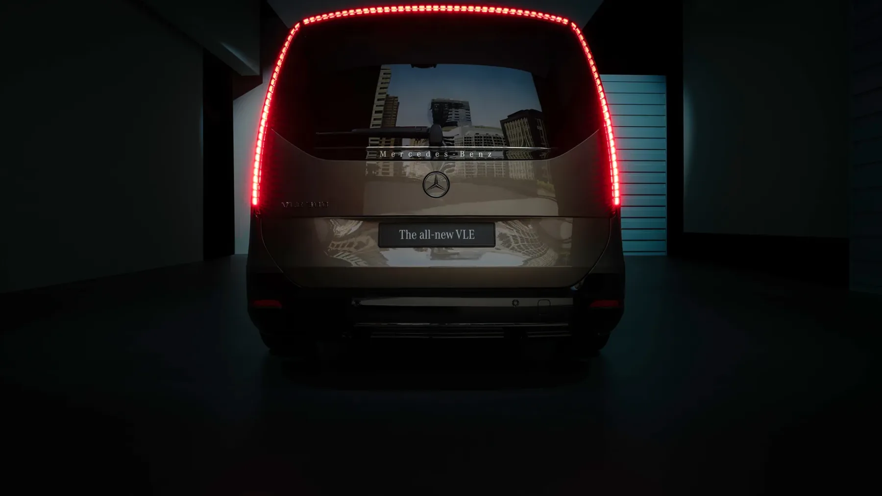Novi Mercedes-Benz VLE: Je to sploh še kombi ali privatno letalo na kolesih?