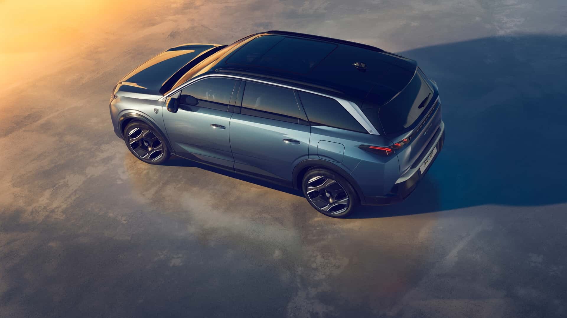 Novi Peugeot 5008: prostranost in moč elektrike