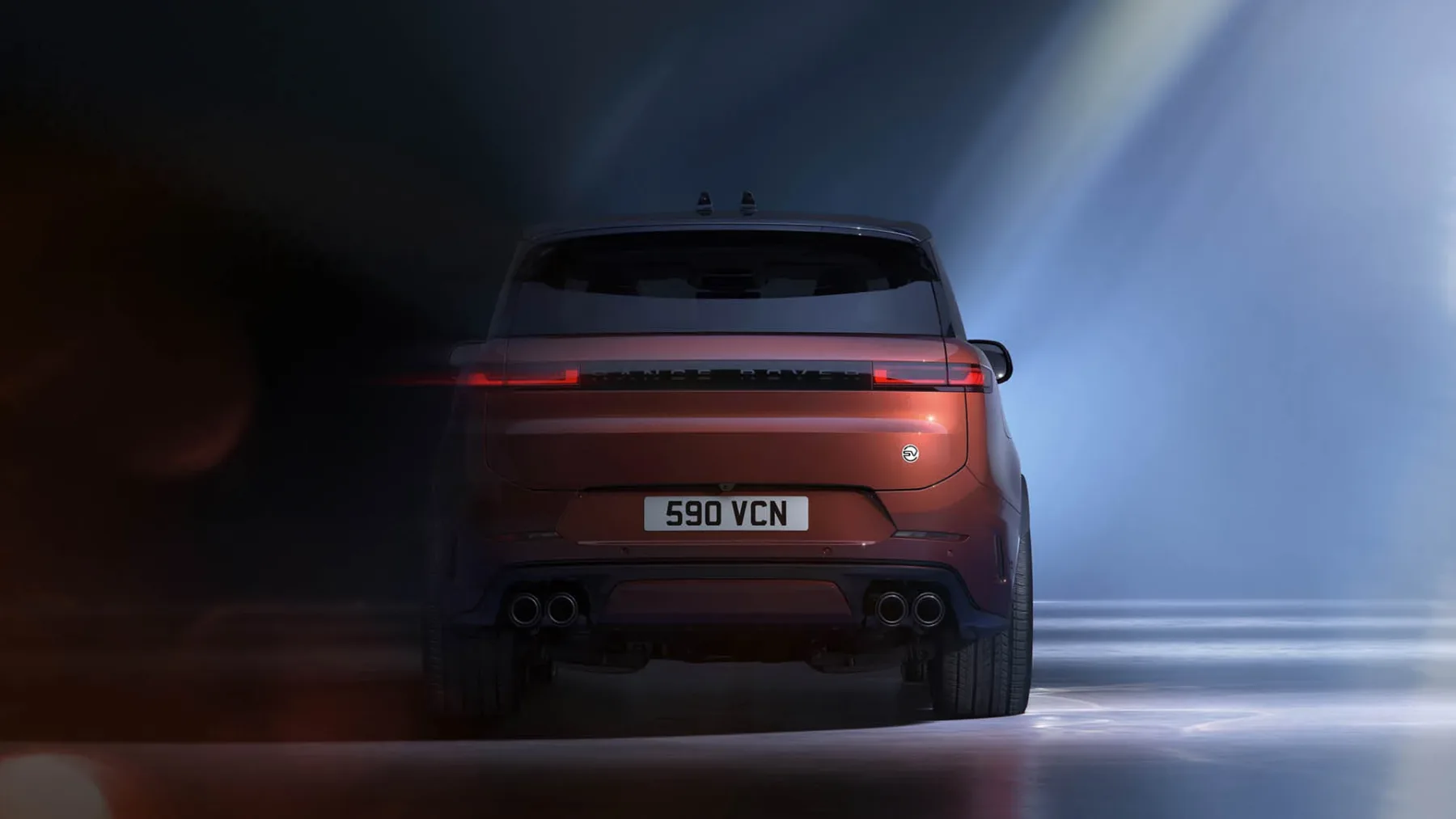 Novi Range Rover Sport SV Carbon 2025 – britanski lord, ki ogljik jemlje resno in izzva BMW X5 M Competition