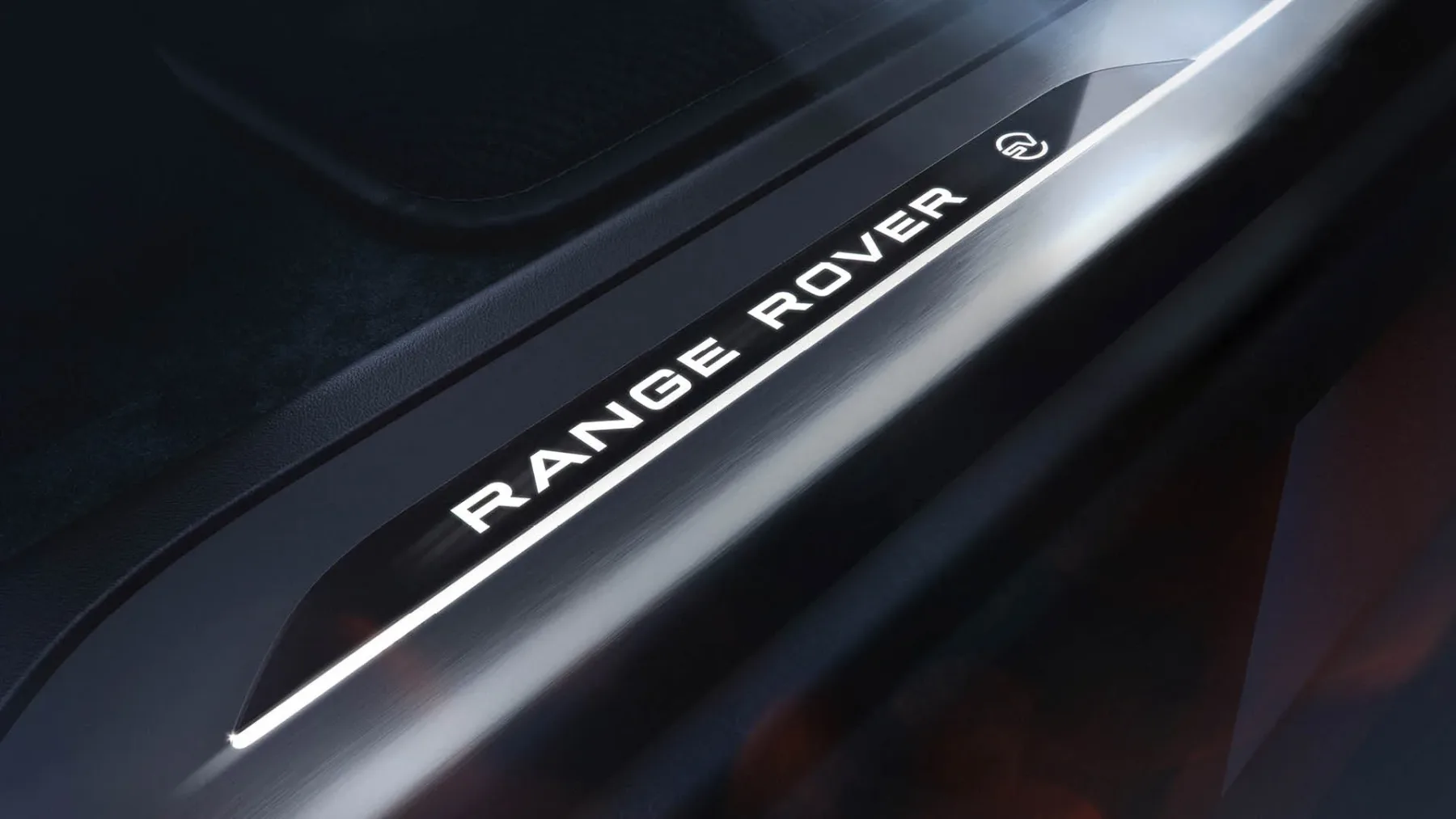 Novi Range Rover Sport SV Carbon 2025 – britanski lord, ki ogljik jemlje resno in izzva BMW X5 M Competition