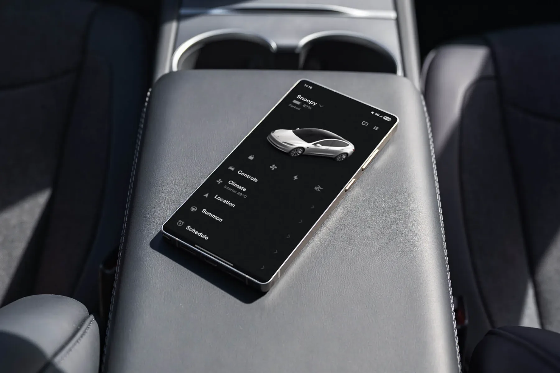 Novi Tesla Model 3 Standard: Ko Elon Musk reče “manj je več” – in tokrat morda res misli resno?