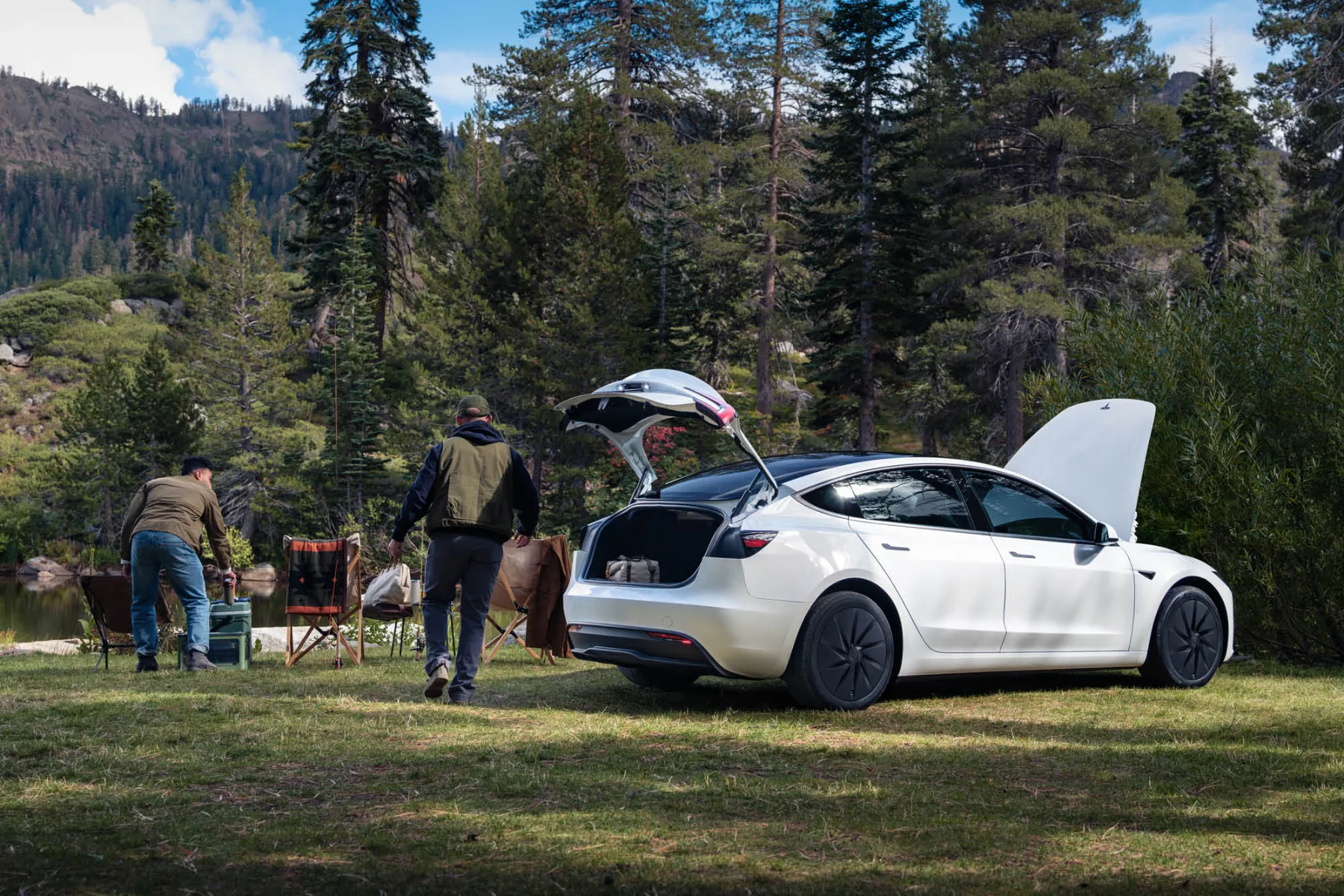 Novi Tesla Model 3 Standard: Ko Elon Musk reče “manj je več” – in tokrat morda res misli resno?