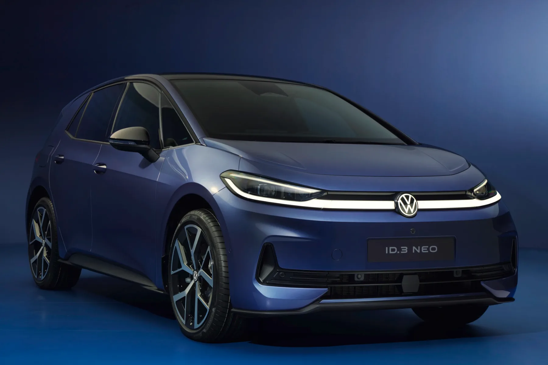 Novi Volkswagen Golf ima novo ime – Volkswagen ID.3 Neo: Električni Golf, ki je končno dobil dušo in smisel