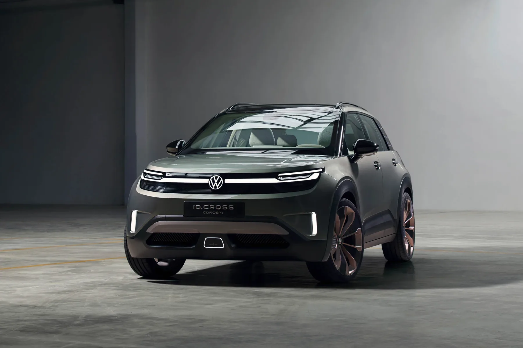 Novi Volkswagen ID. Cross – električni T‑Cross, ki vrača prave gumbe