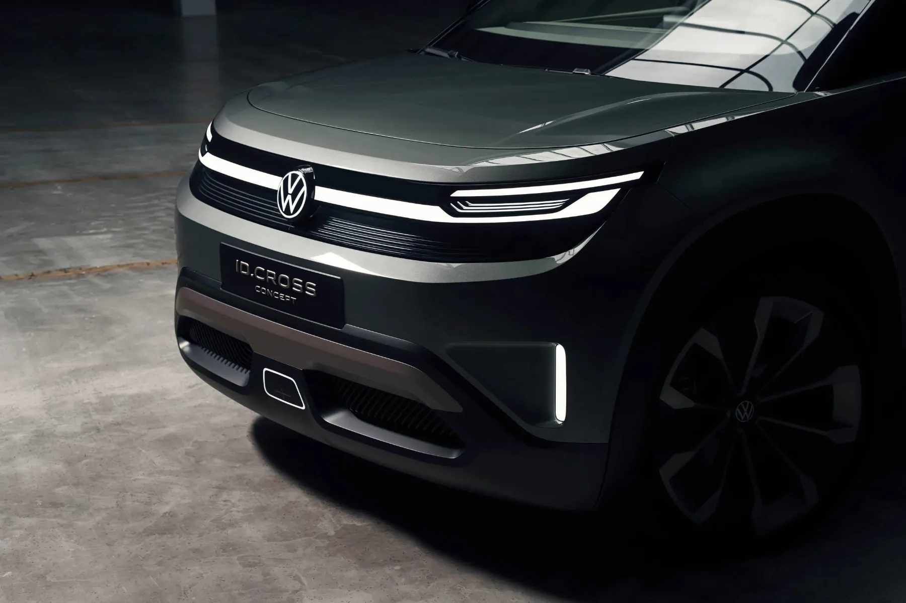 Novi Volkswagen ID. Cross – električni T‑Cross, ki vrača prave gumbe