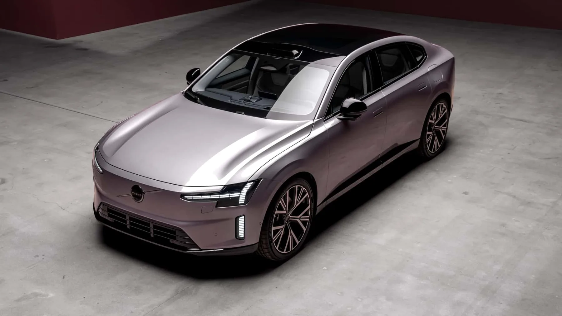 Novi Volvo ES90 2025: je skandinavska električna revolucija s 670 konji in napredno AI