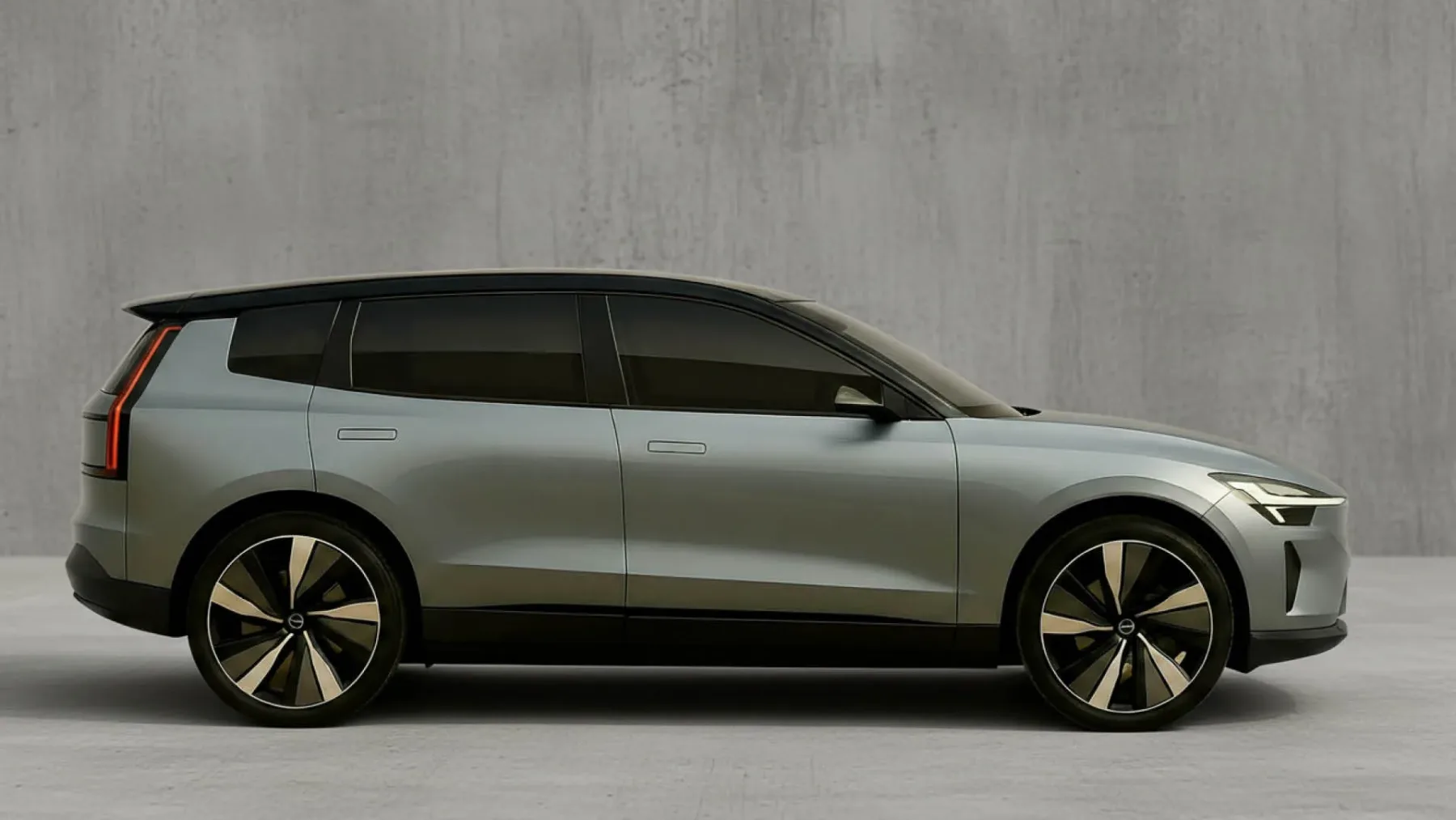 Novi Volvo EX60 2026: cenovno bližje hibridu, po zmogljivostih pa že lovi Teslo Model Y