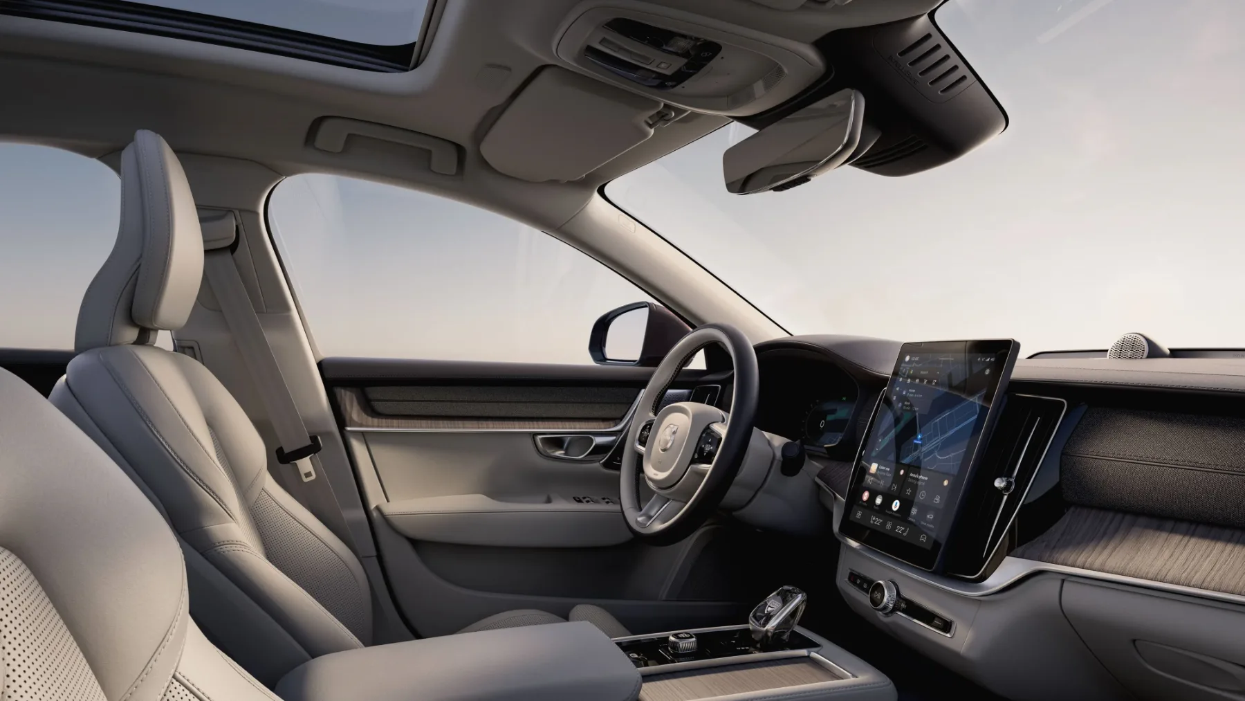 Novi Volvo S90 (2025) – Limuzina, ki zori kot vino in diši po sveže brušenem lesu