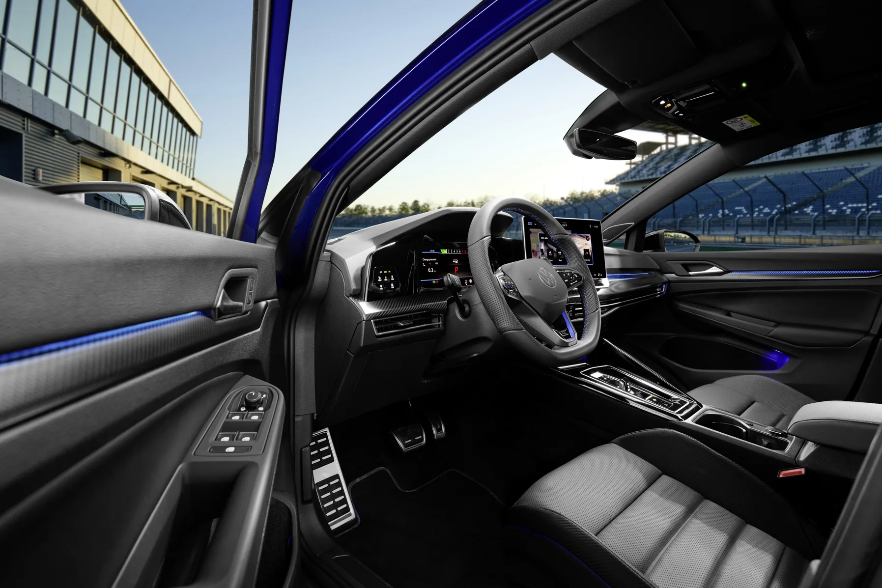Novi VW Golf R Variant 2025: hitri karavan za družinske očete