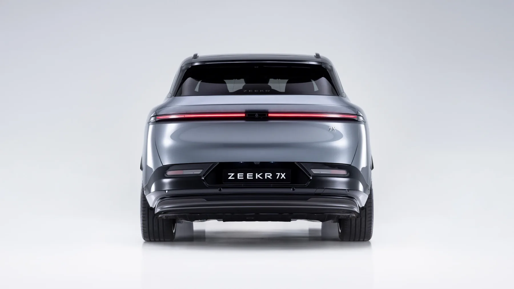 Novi Zeekr 7x – električni SUV, verjetno najbolj podcenjen električni avto tega desetletja, ki bi moral skrbeti nemške premijske znamke