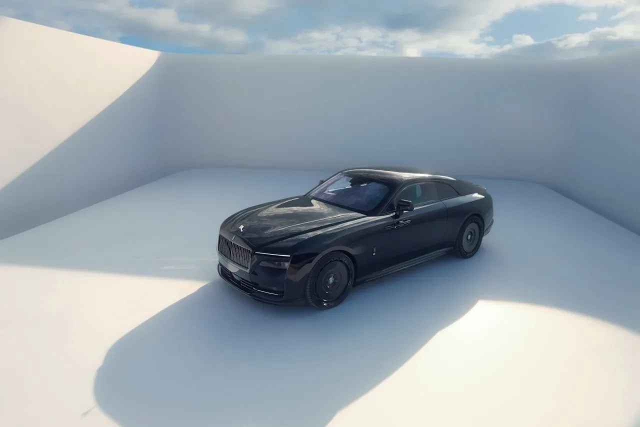 NOVITEC razkriva skskluzivne prilagoditve za Rolls-Royce Spectre – najbolj luksuzni električni kupe ta teden