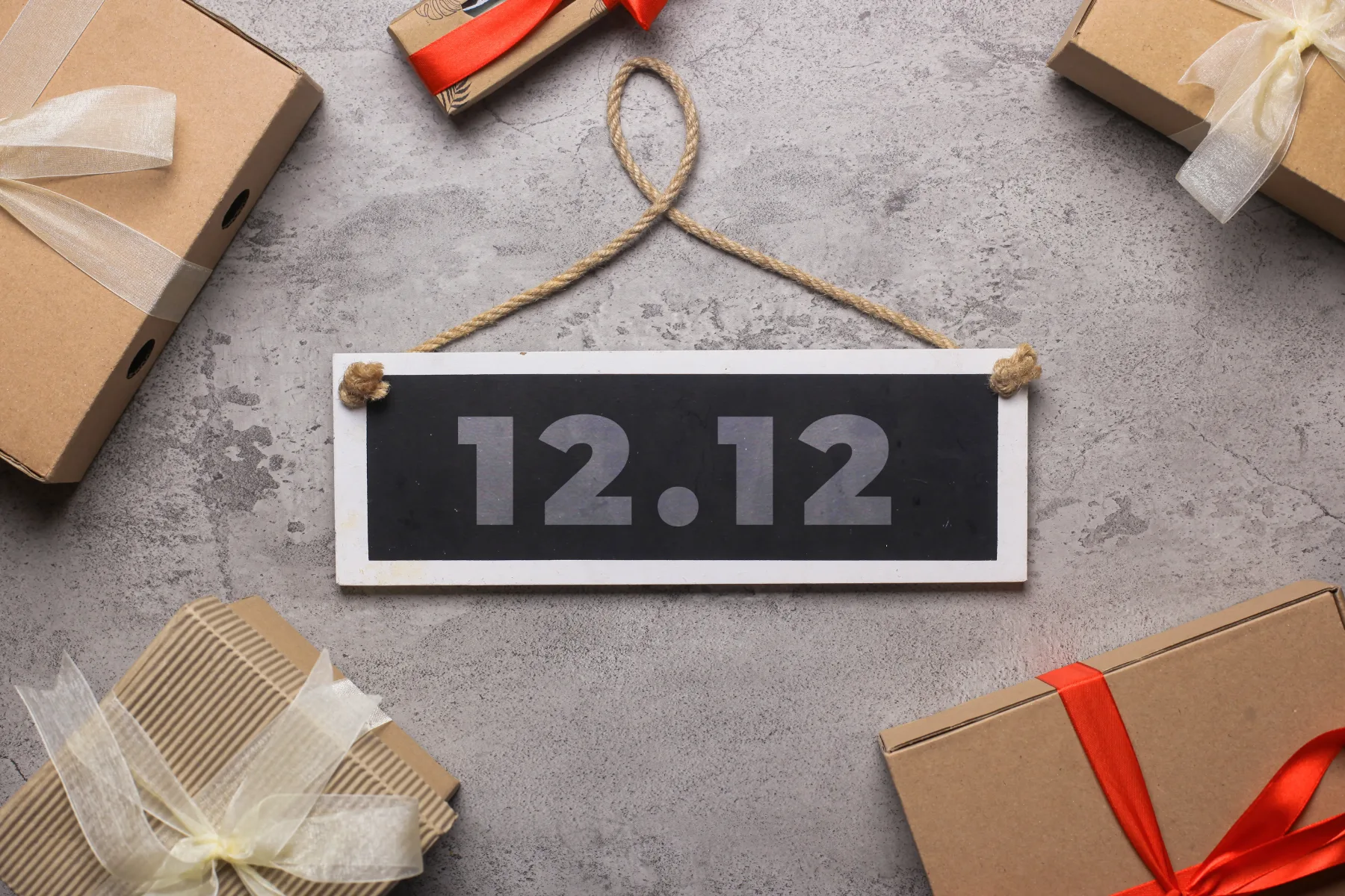Numerološka moč datuma 12. 12. – ko se energije prepletejo v popolno simetrijo