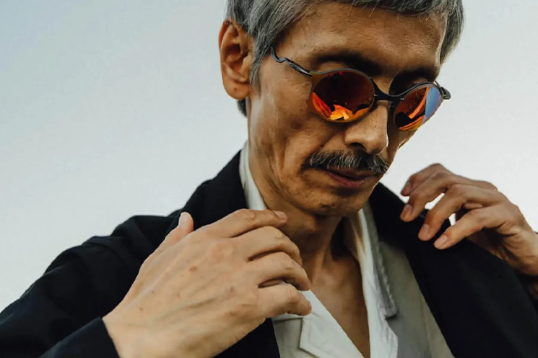 Oakley in HAVEN obudita Tailend Ti: futuristična ikona Oakley Tailend Ti se vrne v titanu ob 10‑letnici