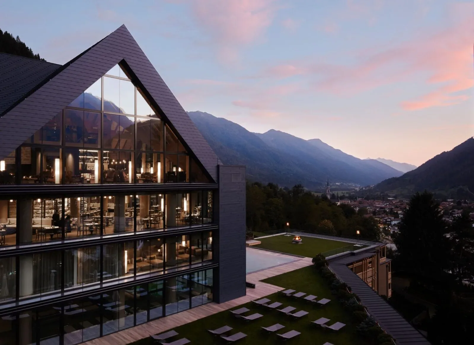 Oaza elegance in neokrnjene narave: Doživite čarobnost Lefay Resort & SPA Dolomiti