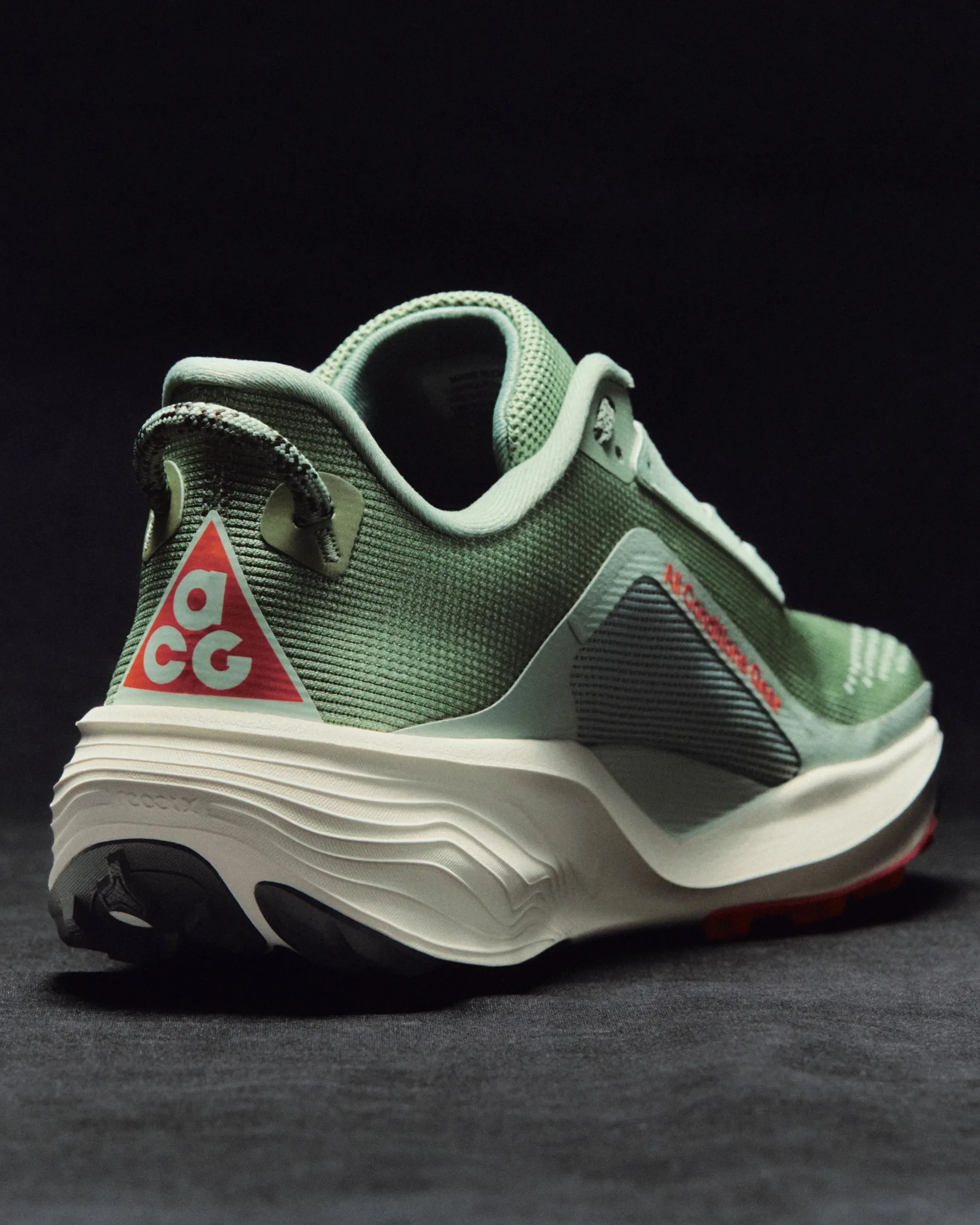 Od asfalta do blata: Novi Nike ACG Pegasus Trail so vaša nova stilska obsesija