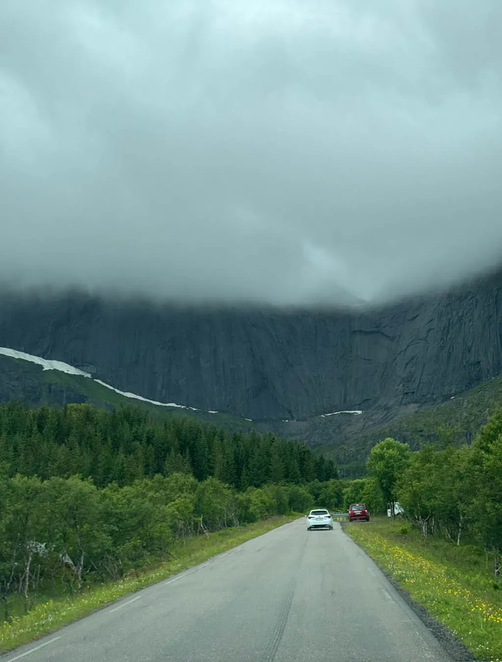 Od Slovenije do arktičnega raja: 22-dnevni družinski road trip do Lofotov z overland vozilom