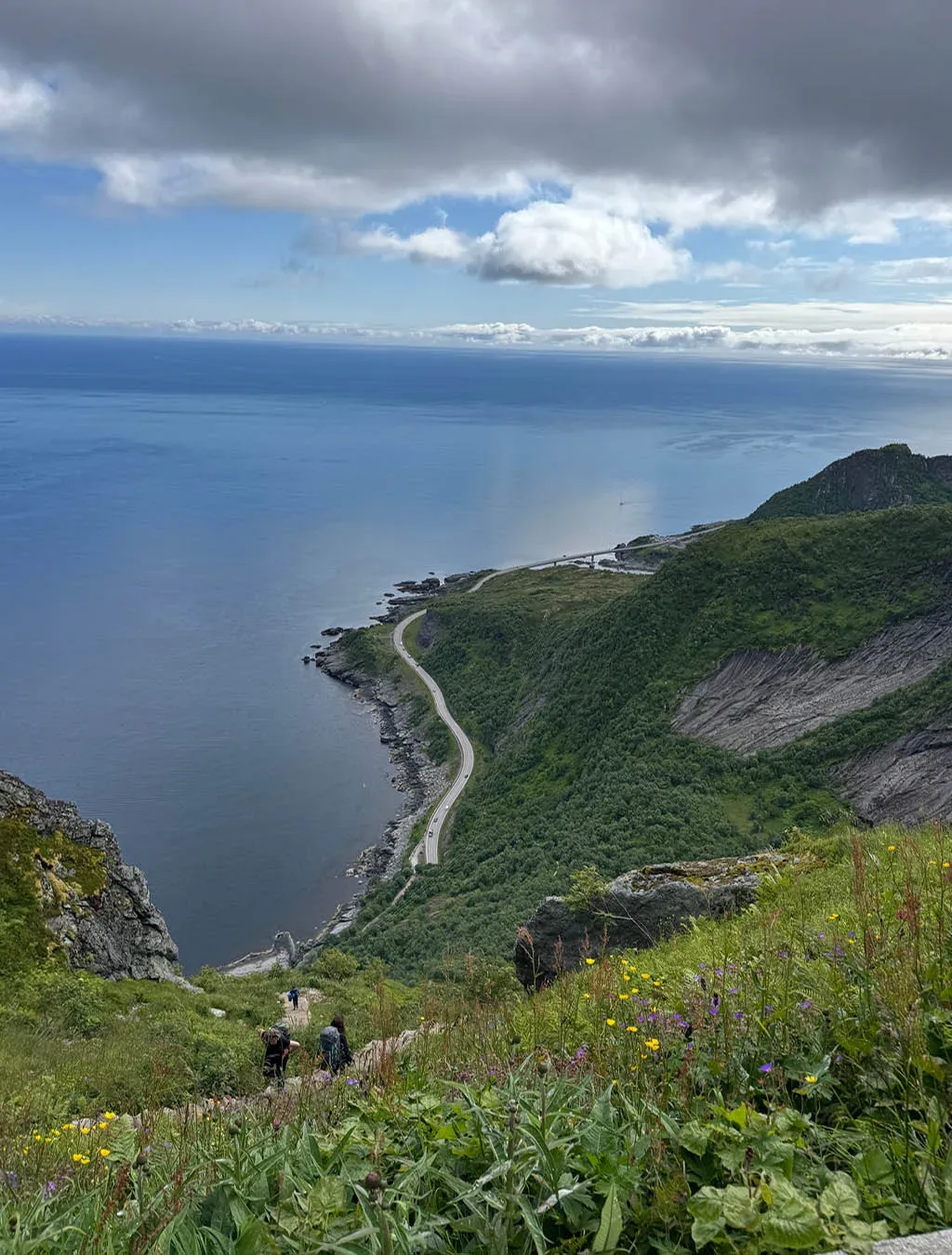 Od Slovenije do arktičnega raja: 22-dnevni družinski road trip do Lofotov z overland vozilom