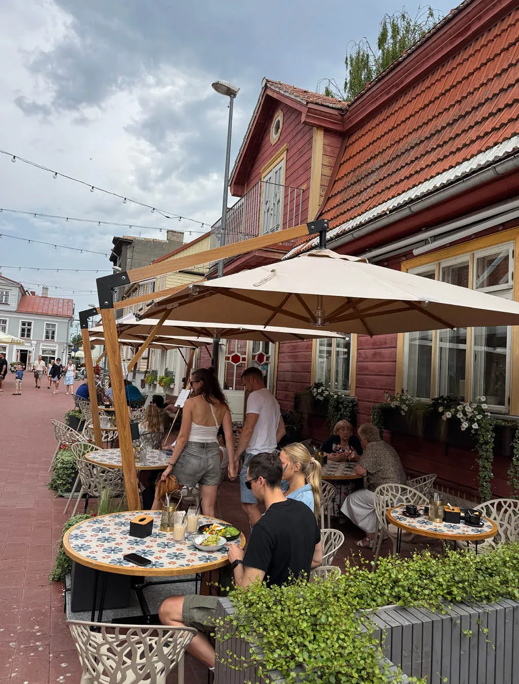 Od Slovenije do arktičnega raja: 22-dnevni družinski road trip do Lofotov z overland vozilom