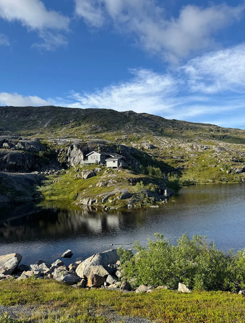Od Slovenije do arktičnega raja: 22-dnevni družinski road trip do Lofotov z overland vozilom