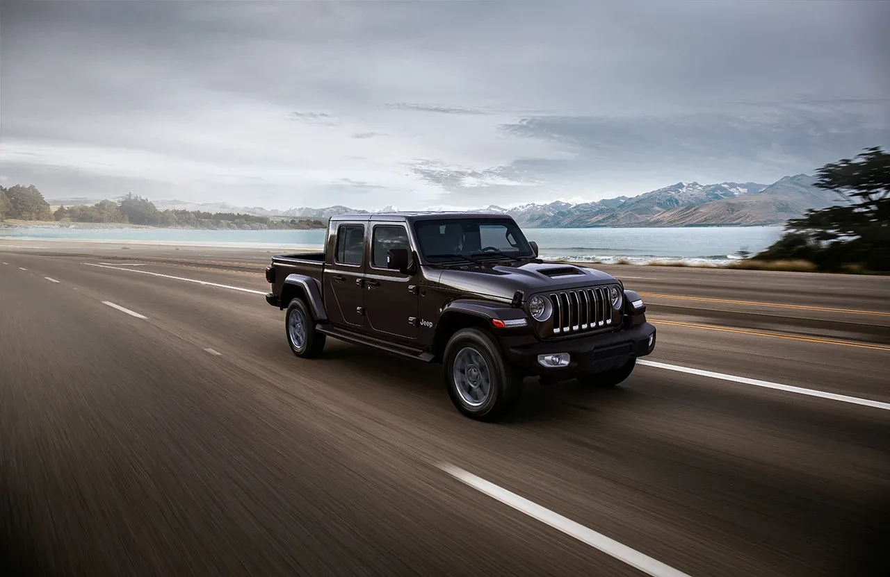 Odkrijte legende 4×4 vozil: Jeep Gladiator in Wrangler