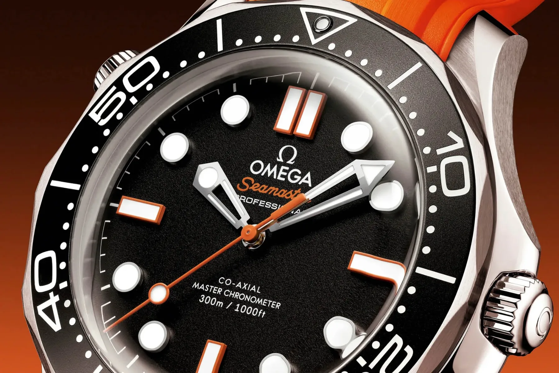 Omega Seamaster Diver 300M končno zasije v živahni oranžni