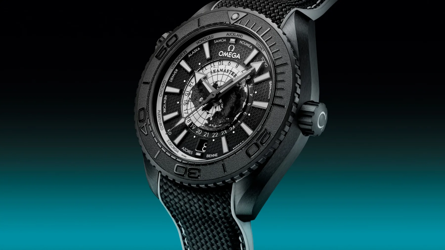 Omega Seamaster Planet Ocean Worldtimer: Ultimativna ura za popotnike in potapljače