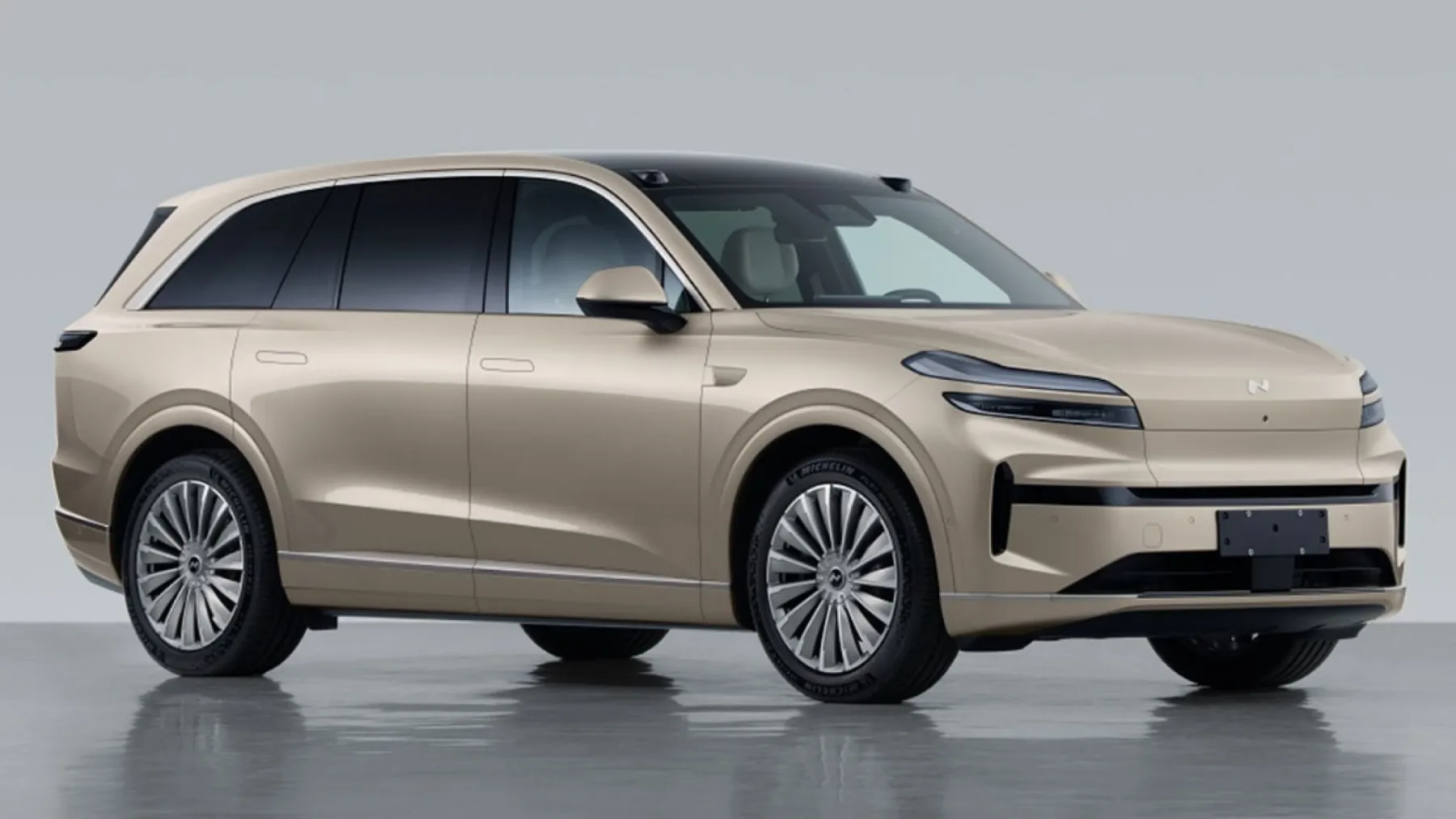 Onvo L90: Električni SUV, ki ga vaša garaža ne bo pozabila