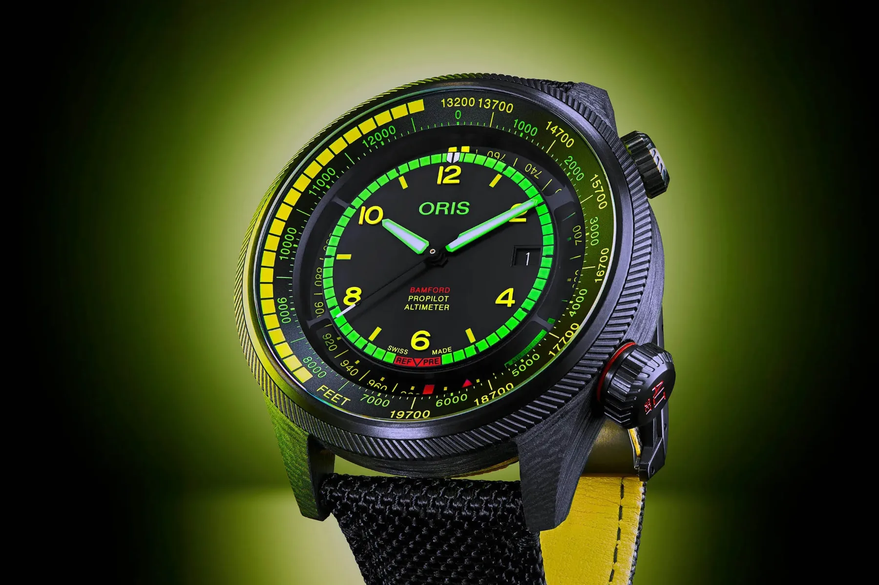 Oris x Bamford ProPilot Altimeter ‘Mission Control’: neonski višinomer v 47 mm ogljiku za 250 pogumnih