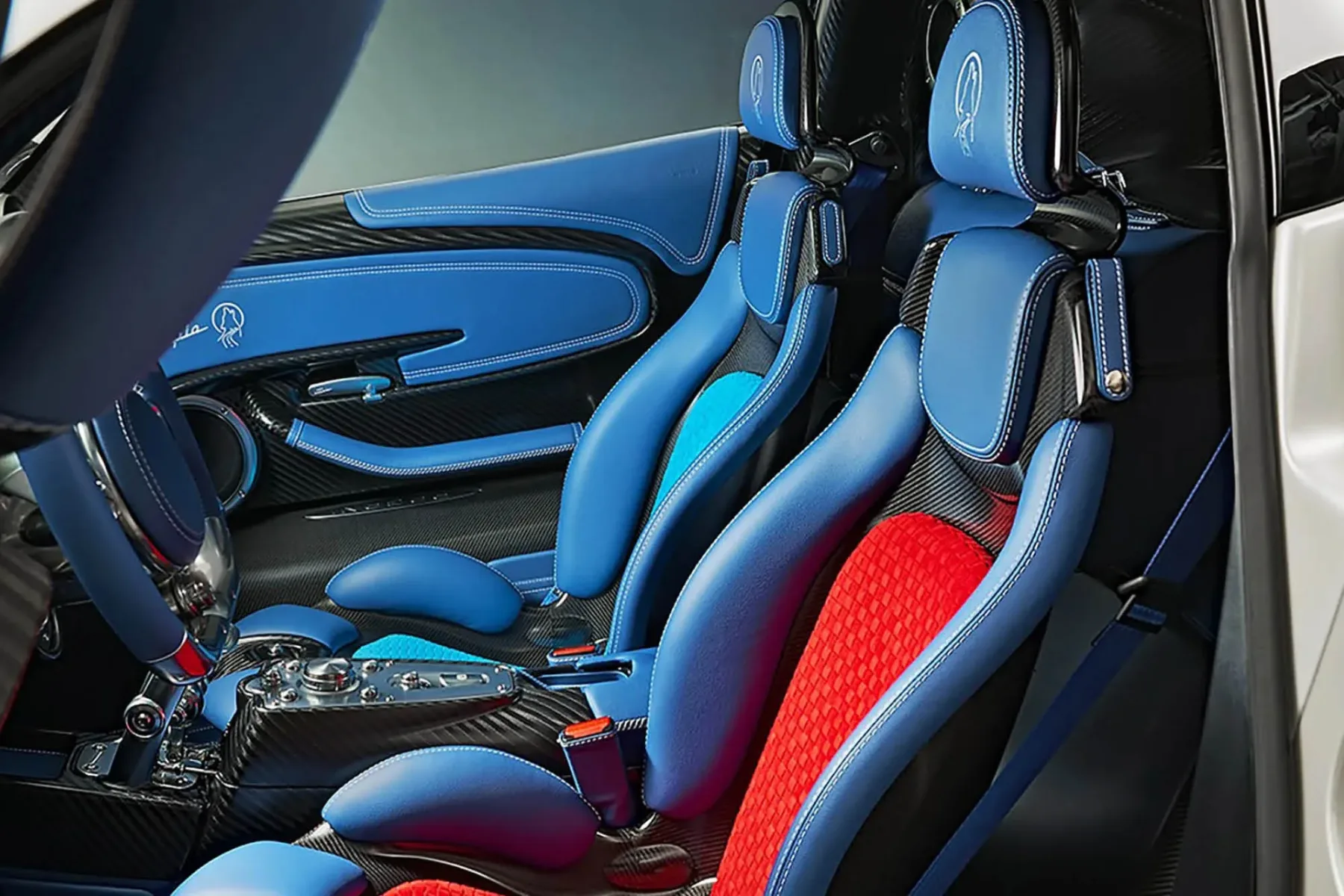 Pagani Utopia Coyote Coupe – popraskan, a še vedno popoln V12 hiperavto