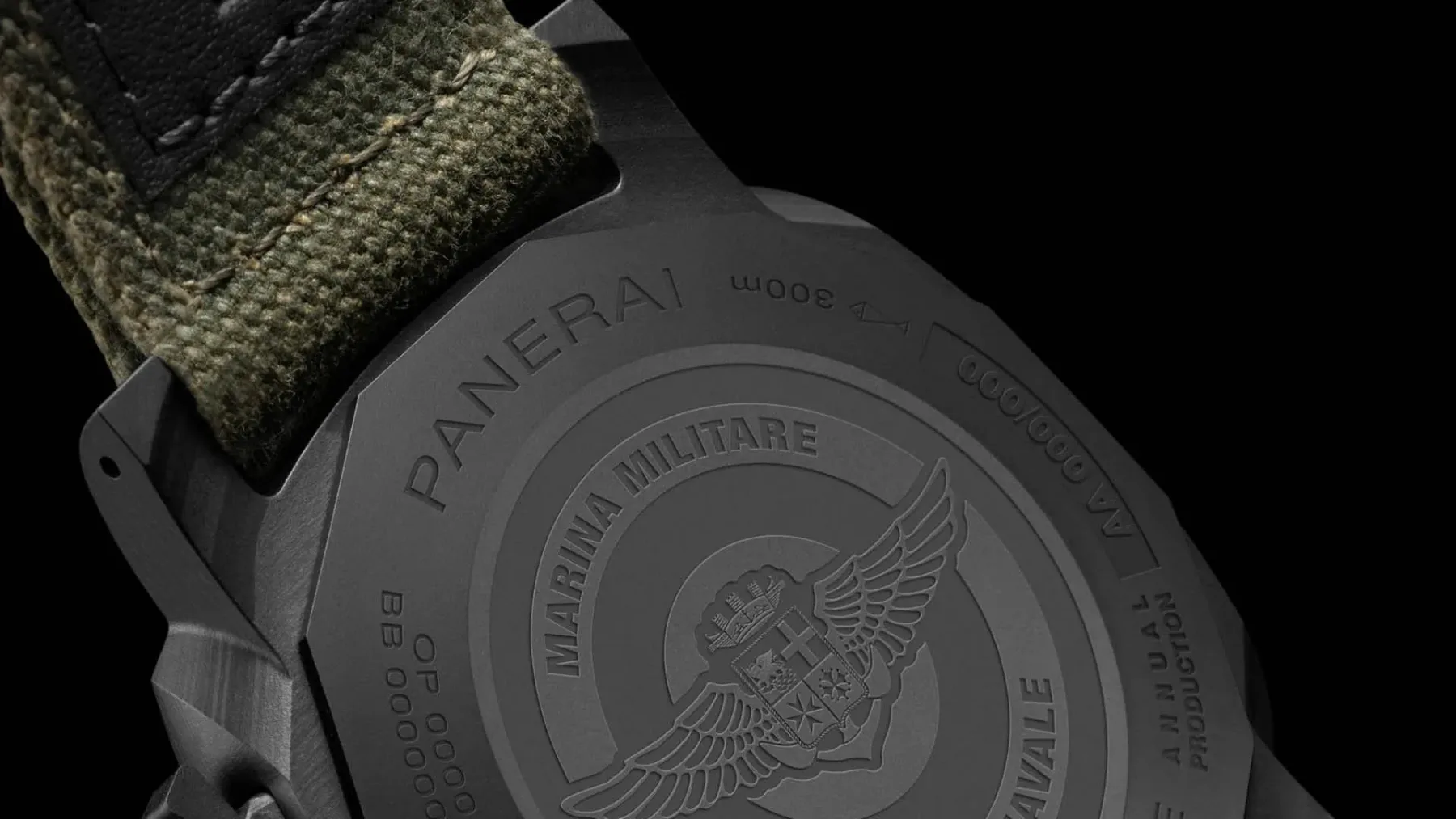 Panerai gre z morja v nebo: Panerai Submersible Marina Militare “Aviazione Navale” PAM01697 & PAM01698