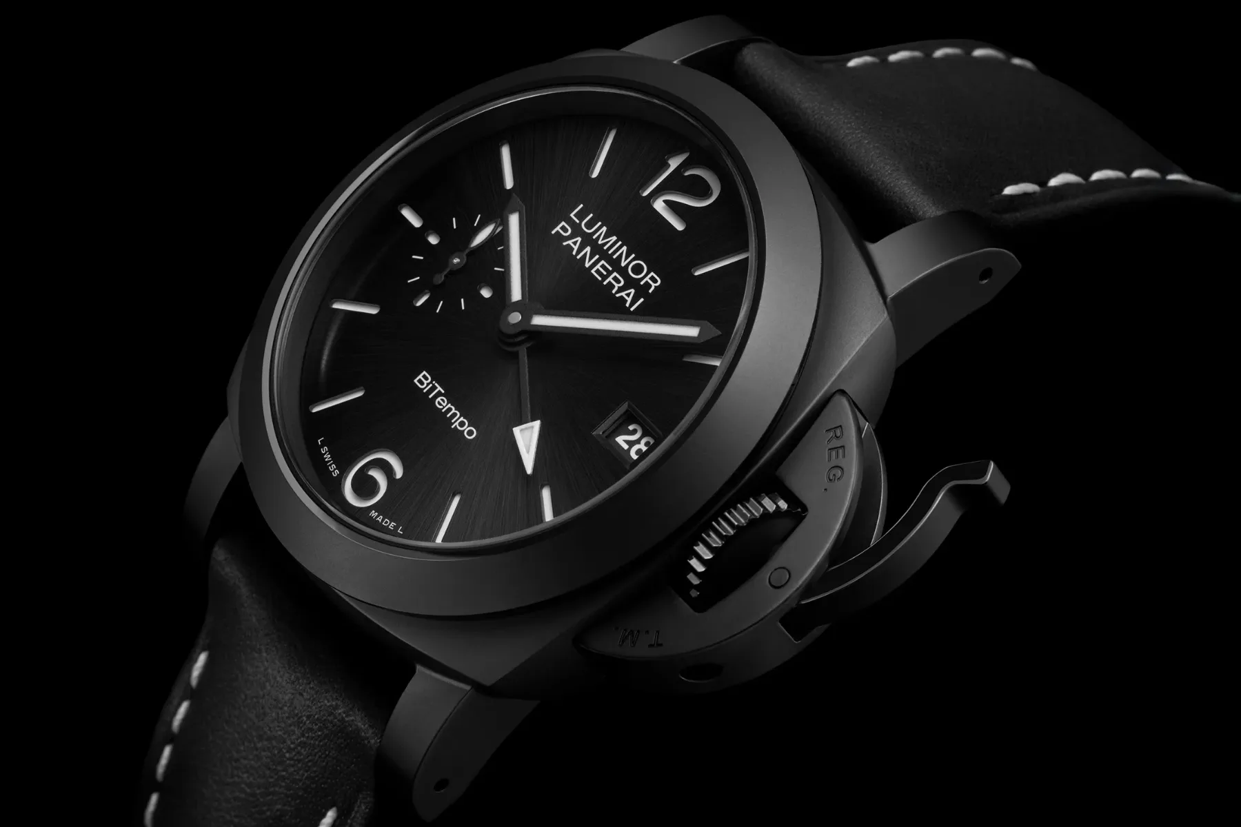 Panerai Luminor GMT Ceramica – temni popotnik z italijanskim šarmom