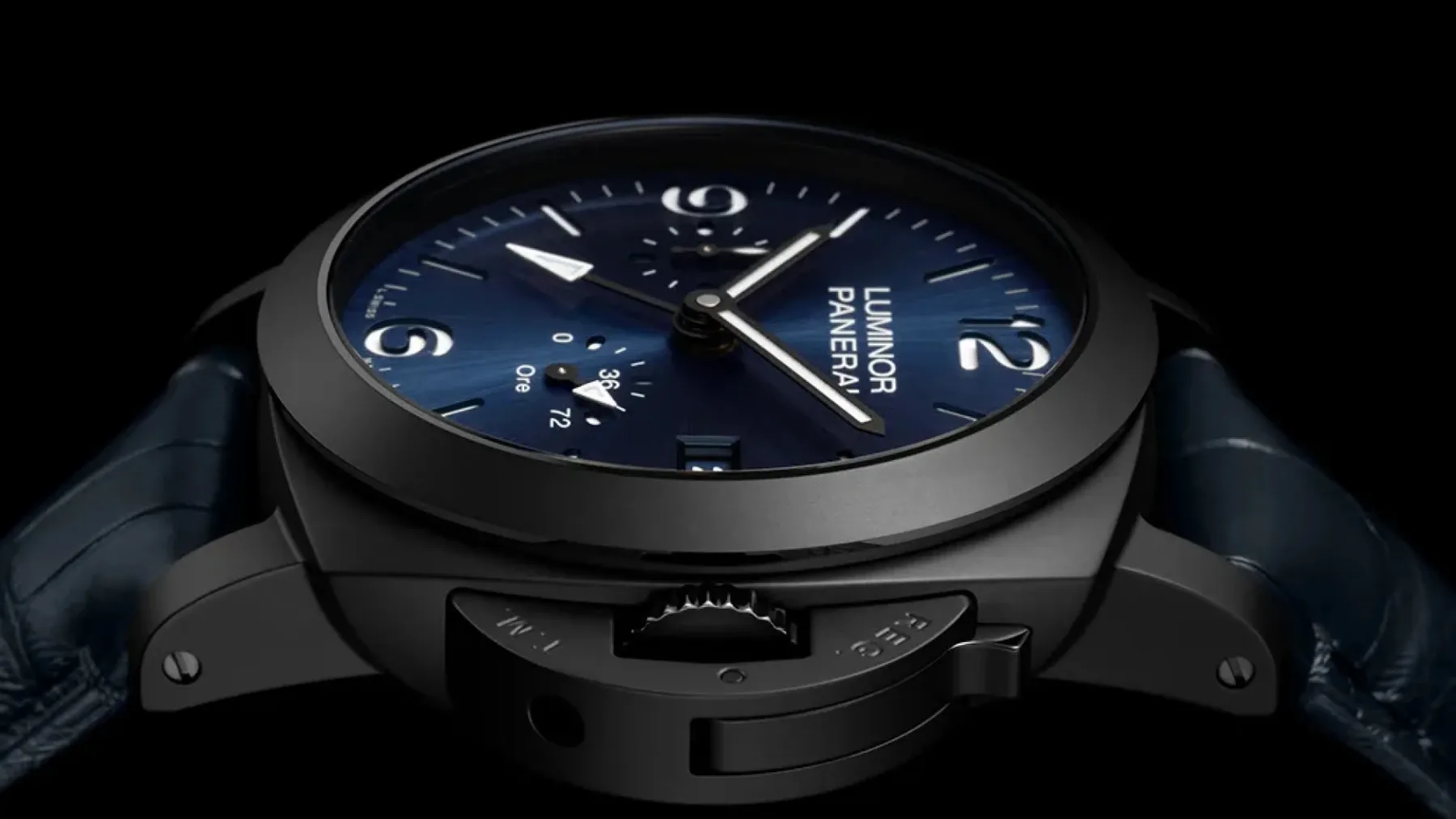 Panerai Luminor GMT Power Reserve Ceramica PAM01574: Ko modrina sreča keramiko