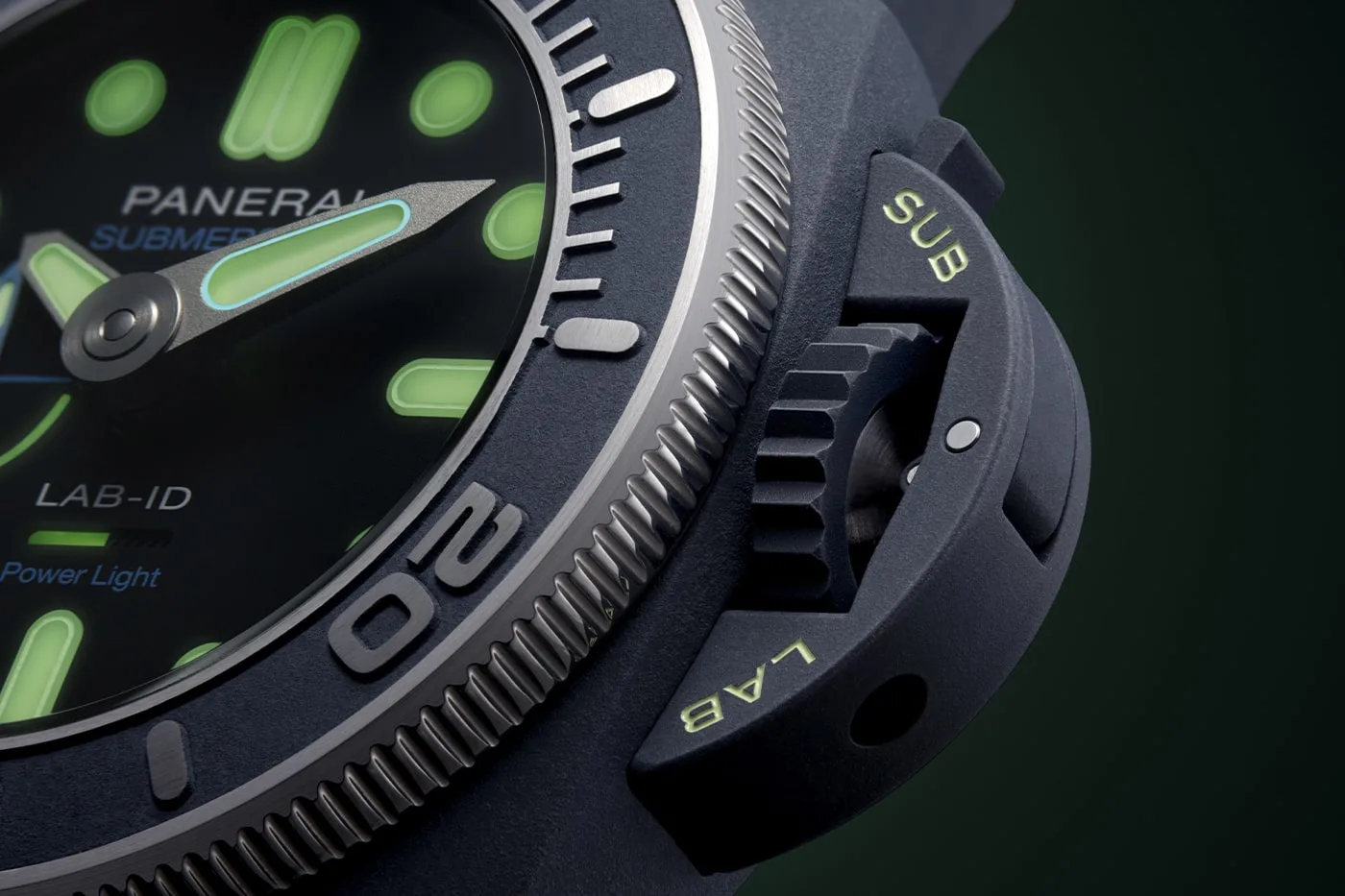 Panerai predstavil omejeno izdajo ure Panerai Submersible Elux Lab-ID