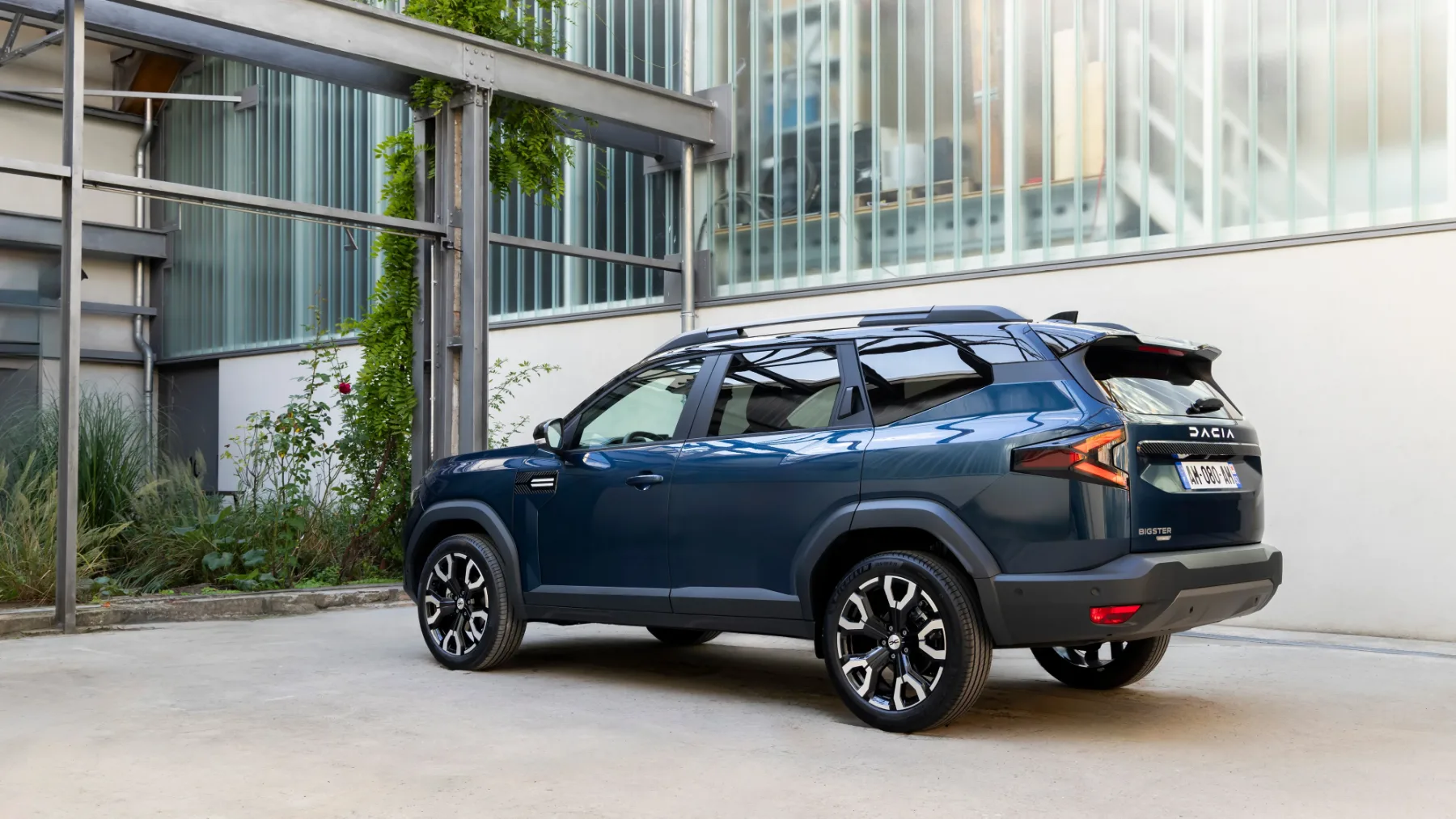 Pazi! Dacia Bigster 2025: le 24.100 evrov za “velik korak naprej” – razkrite vse različice in cene novega SUV velikana