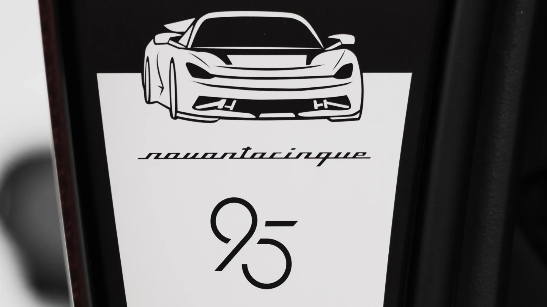 Pininfarina Battista Novantacinque – 1.900 “konjev” za 95 let italijanske elegance