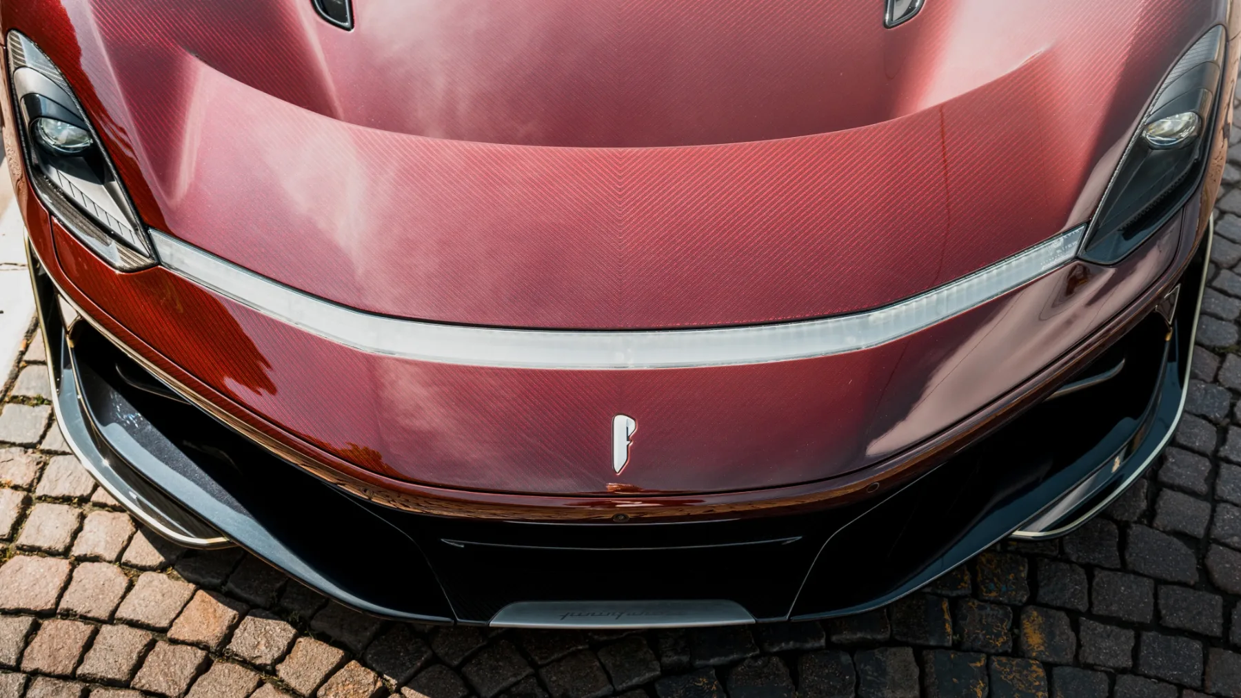 Pininfarina Battista Novantacinque – 1.900 “konjev” za 95 let italijanske elegance