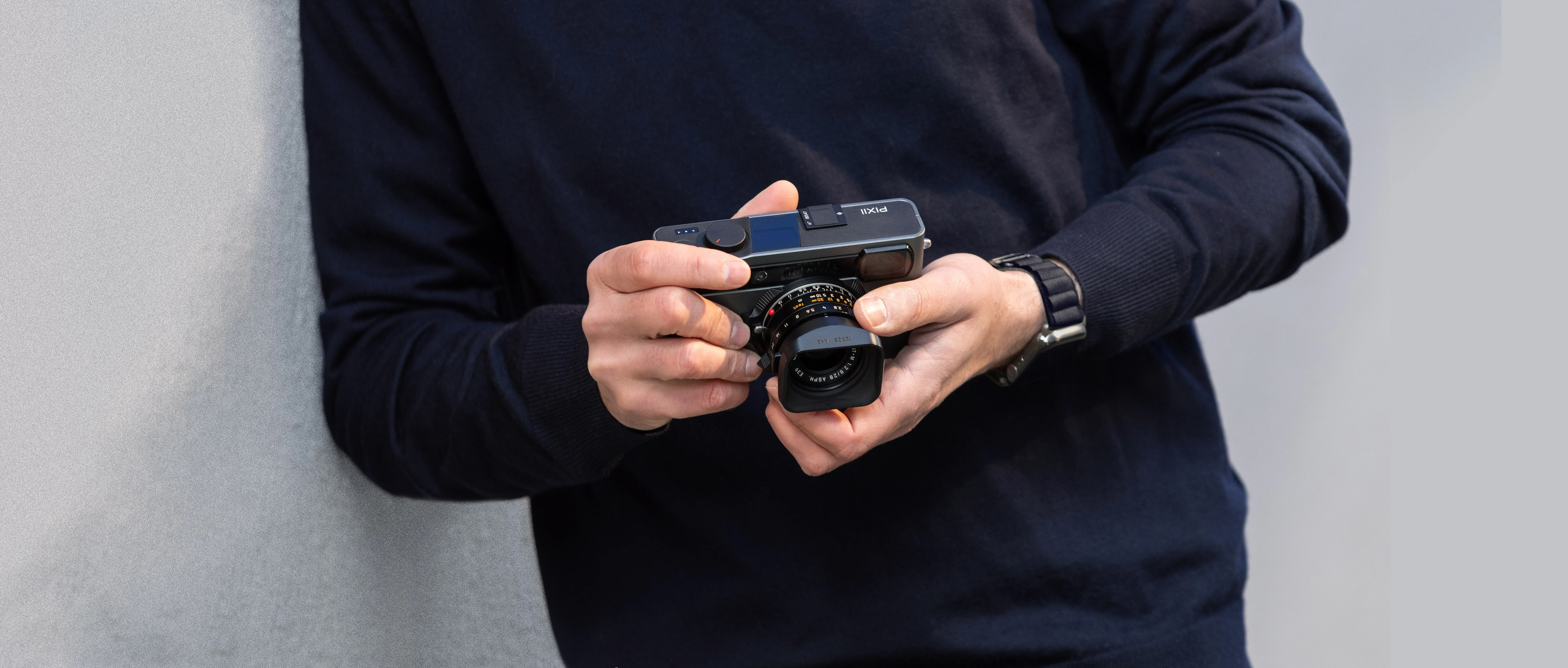 Pixii Max: umetnost prvinske fotografije za moderni svet