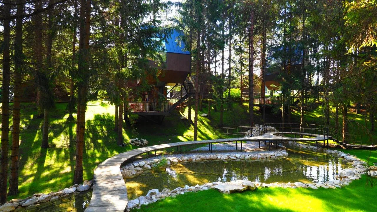 Plitvice Holiday Resort: Luksuzna oaza v objemu hrvaške narave