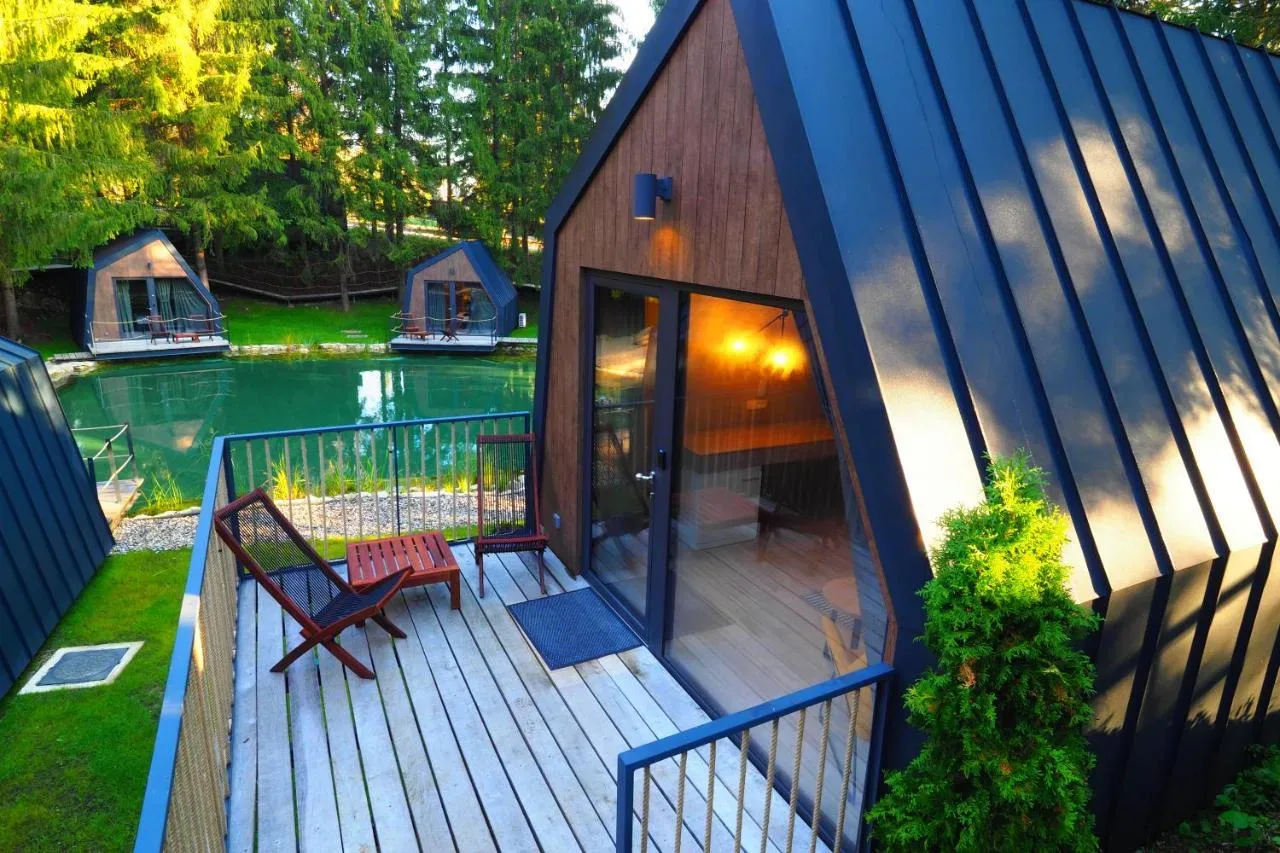 Plitvice Holiday Resort: Luksuzna oaza v objemu hrvaške narave