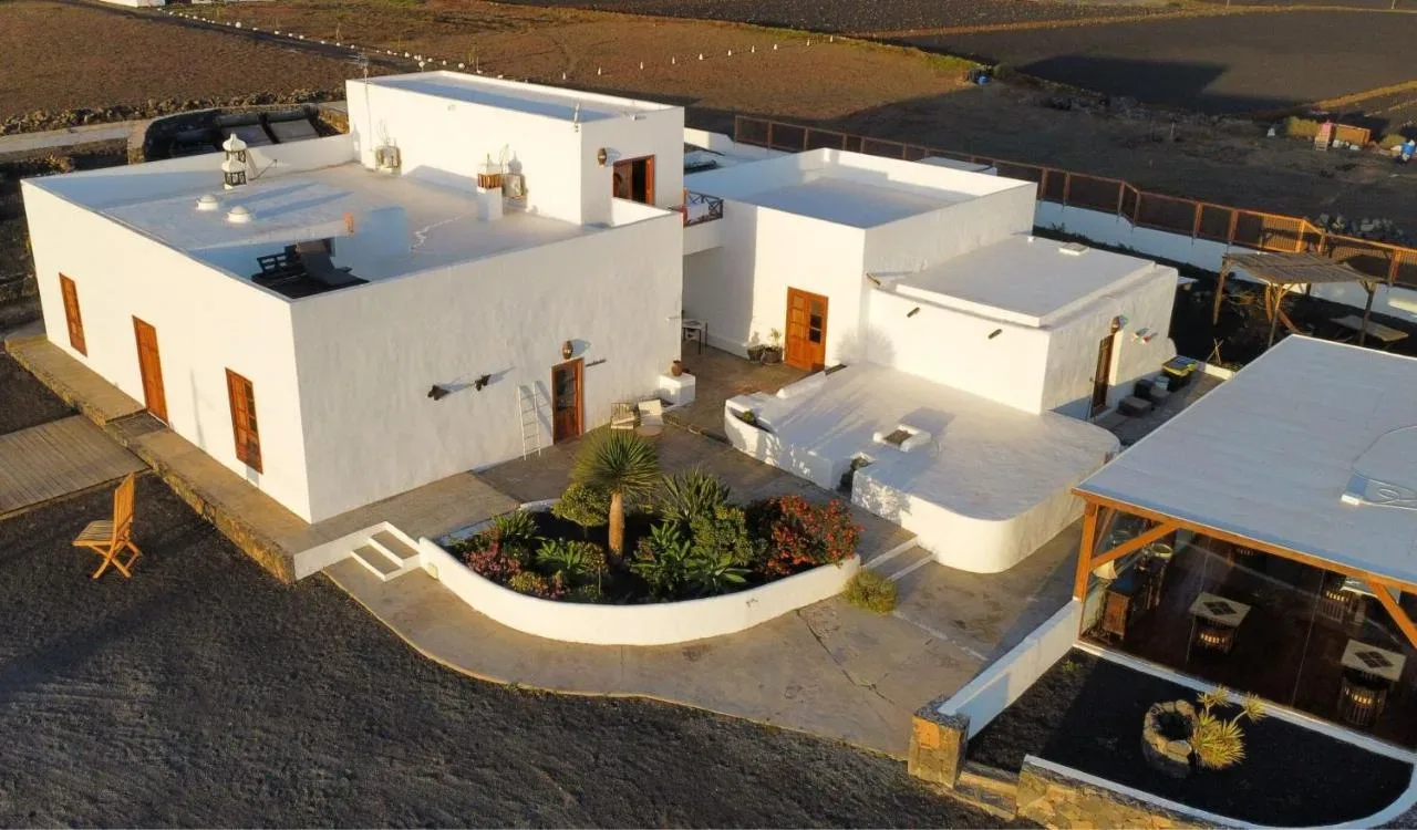 Pobegnite pred nizkimi temperaturami: 8 najboljših butičnih hotelov na Lanzarote “samo za odrasle”