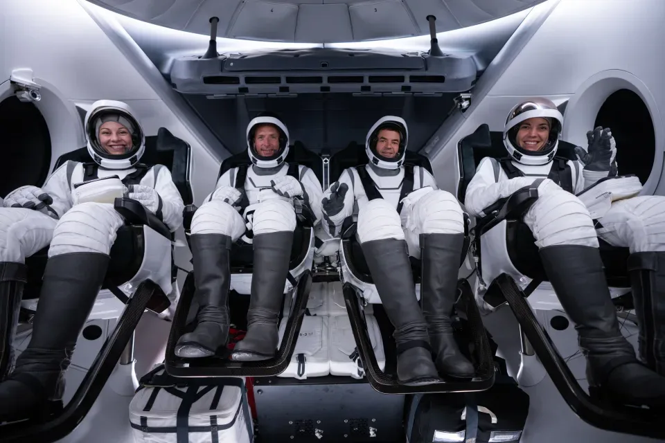 Polaris Dawn: prelomna civilna misija v vesolje, ki odpira vrata prihodnosti komercialnih vesoljskih raziskav