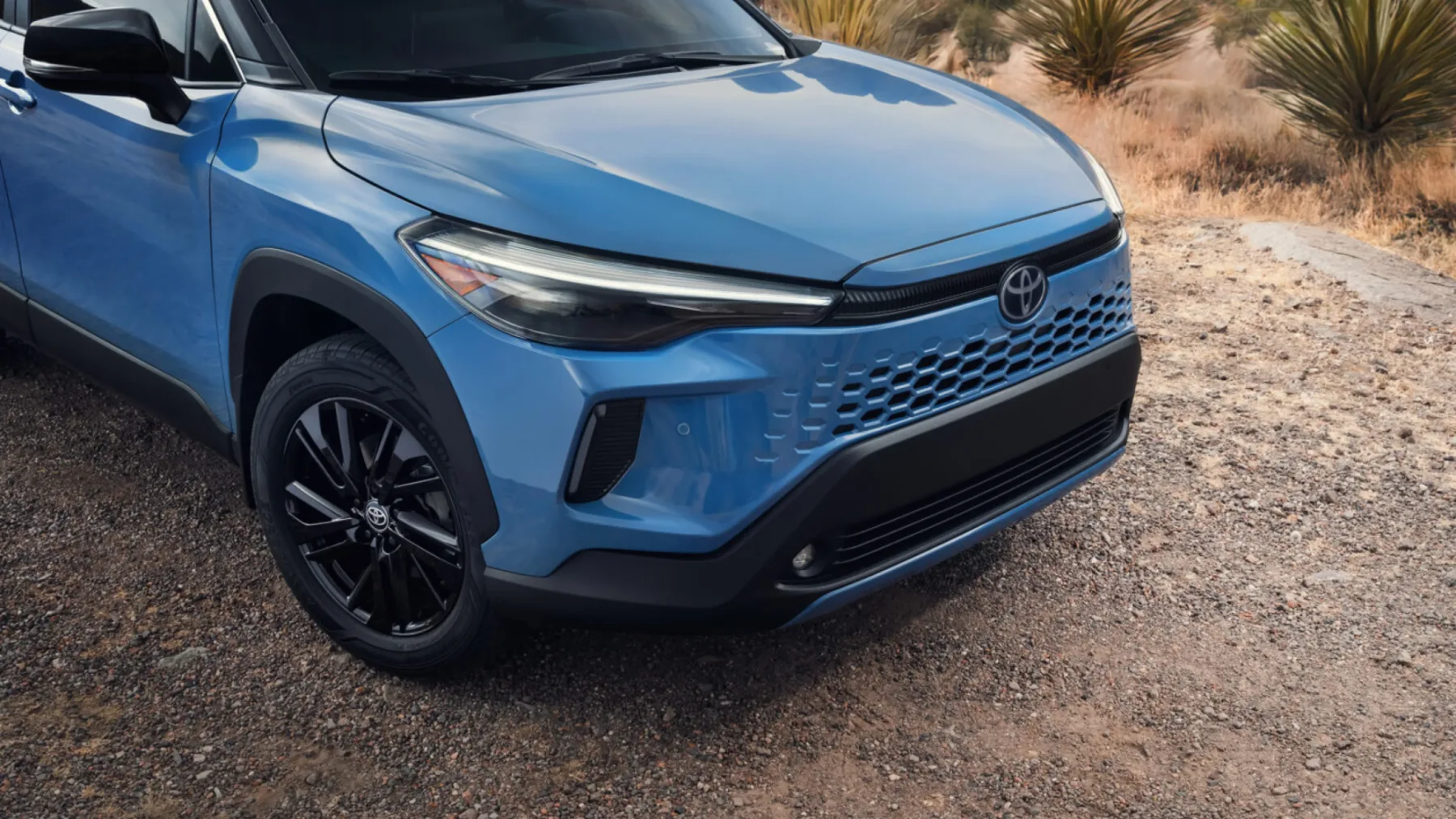 Pomlajena Toyota Corolla Cross 2026: SUV, ki ga nihče ne opazi – a ga imajo vsi