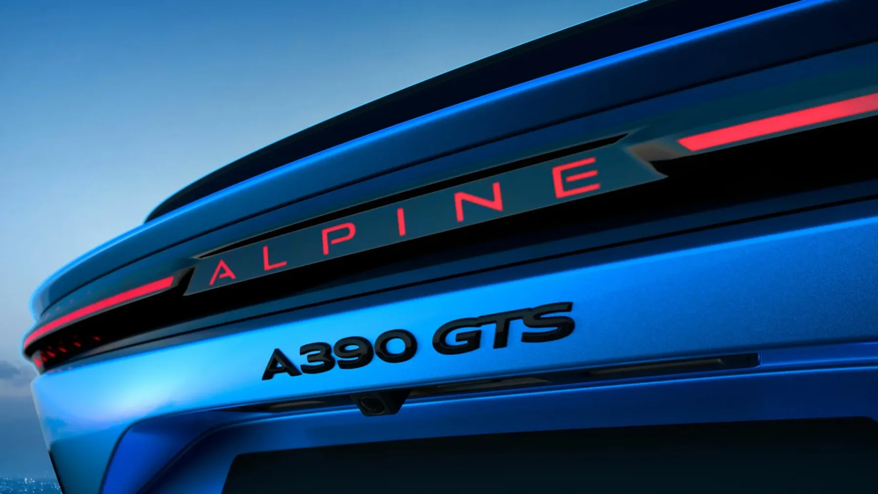 Popolnoma nova Alpine A390: Električni športni fastback, ki izziva Porsche Macan
