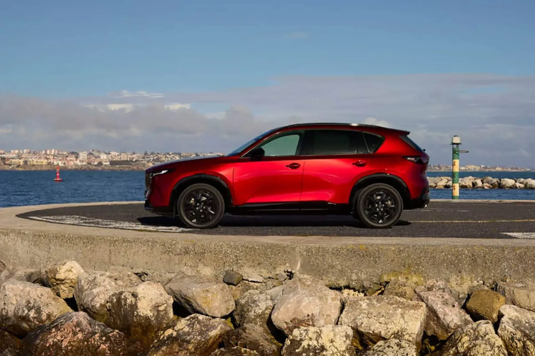 Popolnoma nova Mazda CX-5 (2026): Ko duša Hirošime dobi prostorsko nadgradnjo