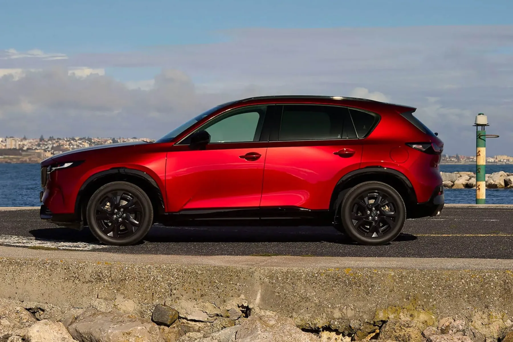 Popolnoma nova Mazda CX-5 (2026): Ko duša Hirošime dobi prostorsko nadgradnjo
