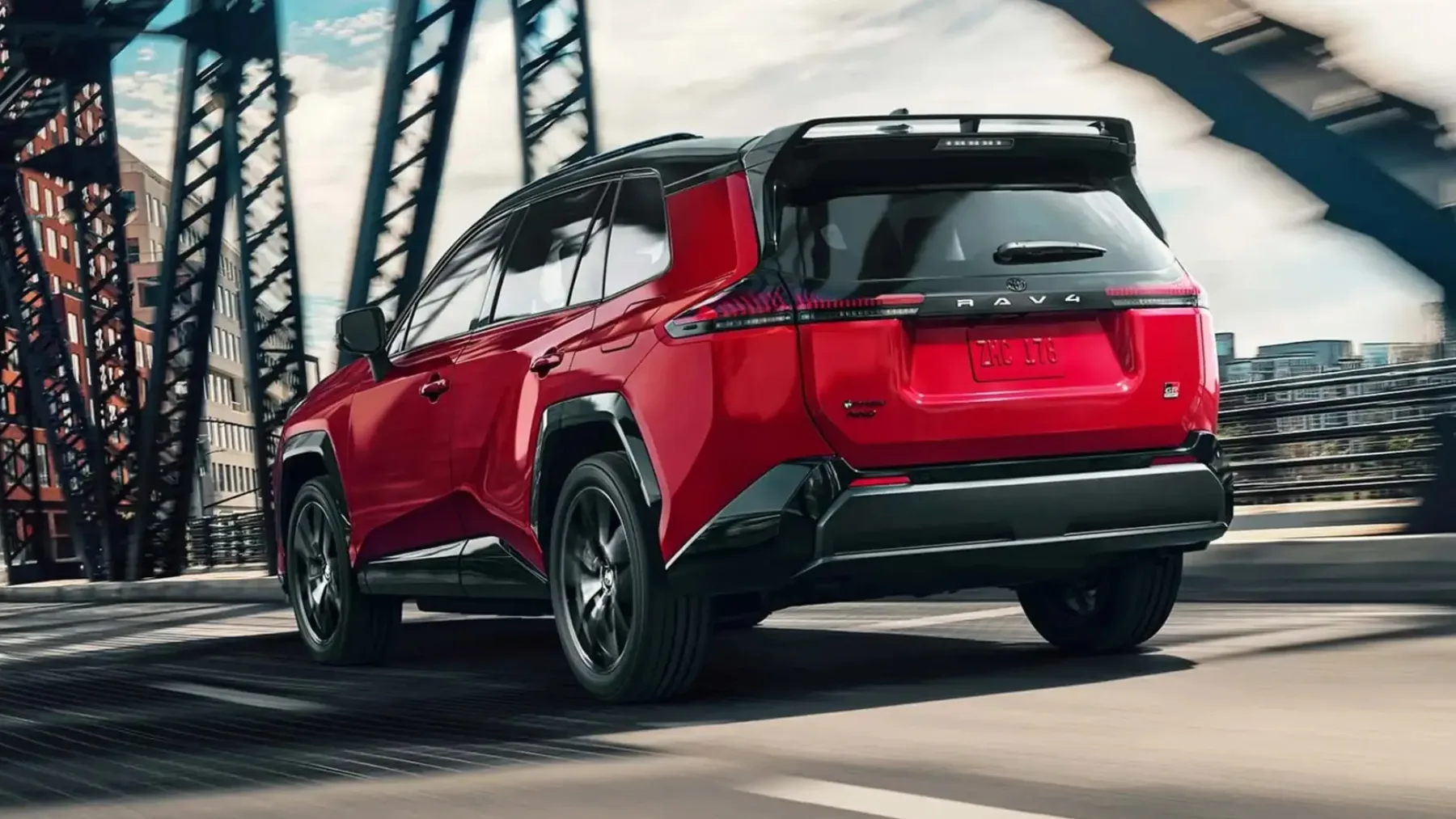 Popolnoma nova Toyota RAV4 2026: Hibridna revolucija z GR-Sport adrenalinskim dodatkom
