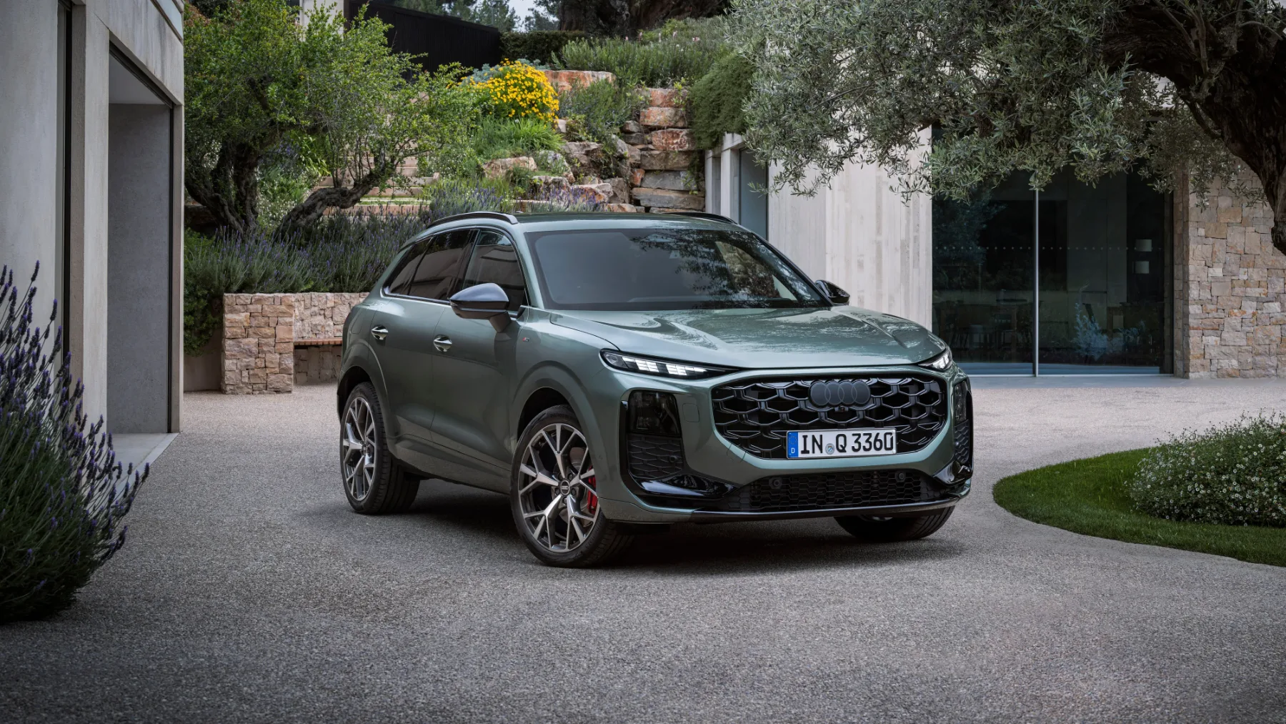 Popolnoma novi Audi Q3 (2025): Najbolj digitalen in prostorsko radodaren Q3 do zdaj!